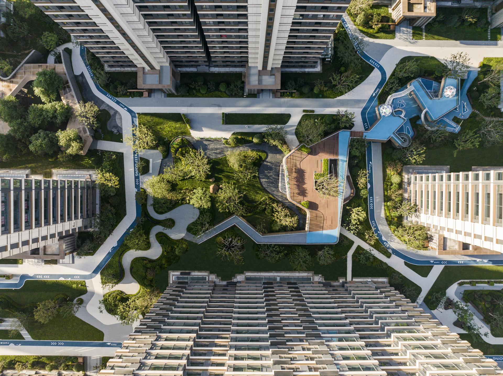 London Design Awards Winner - SPARKLING CITY