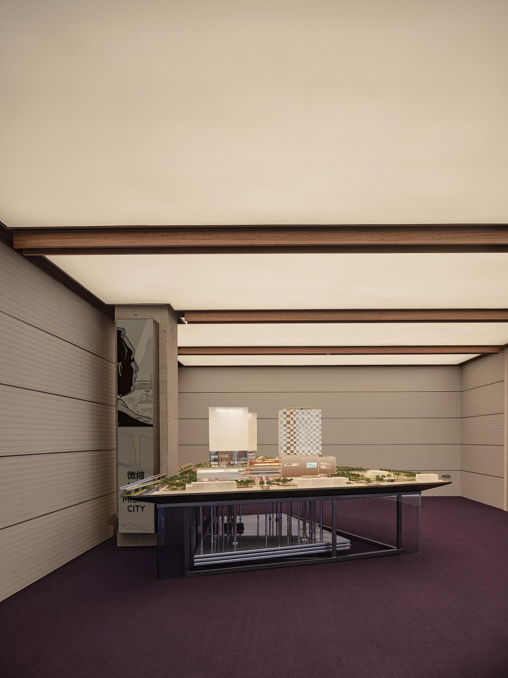 London Design Awards Winner - FREE -TRADE COMMERCIAL EXHIBITION CENTER