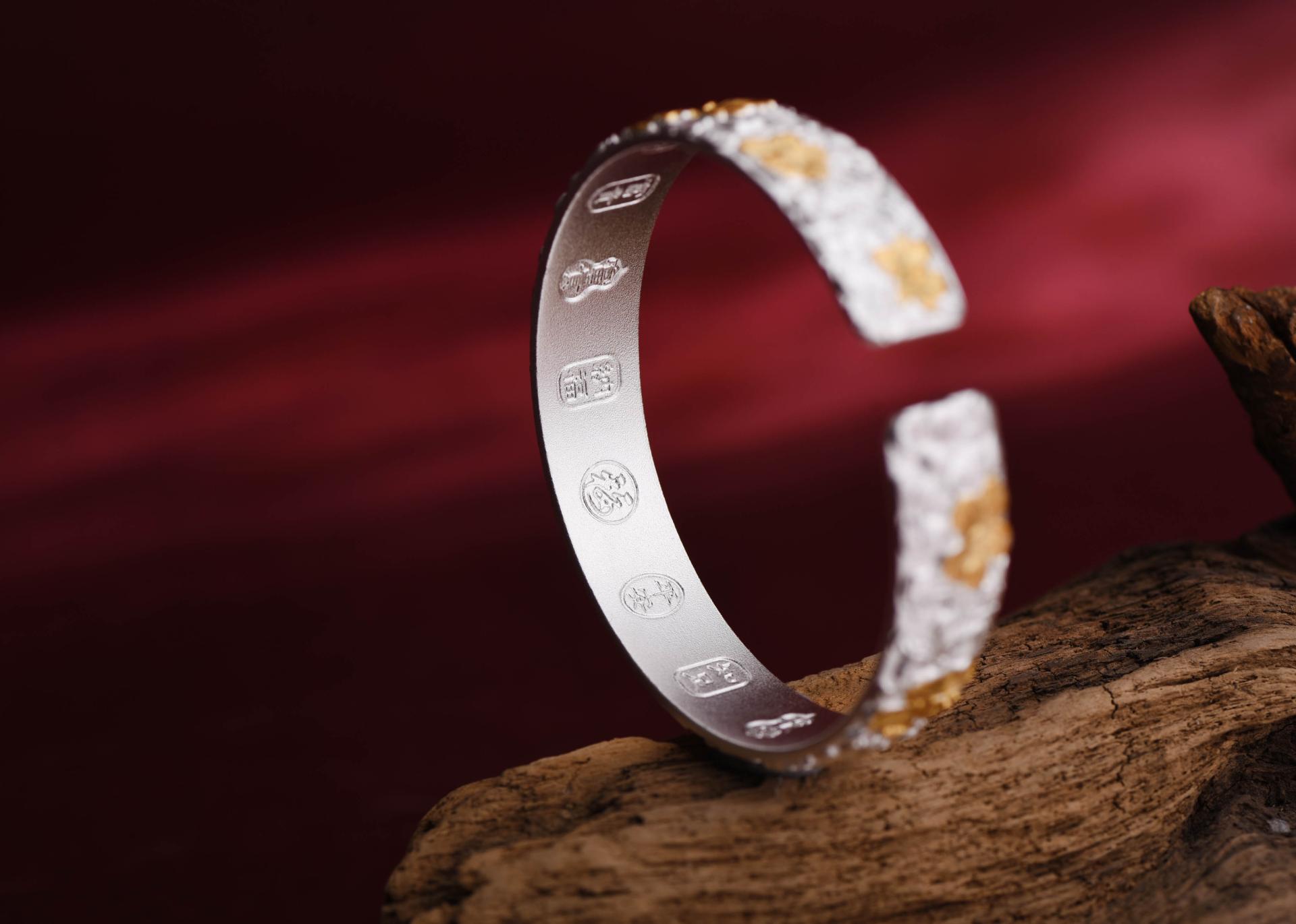 London Design Awards Winner - Gilded Splendor