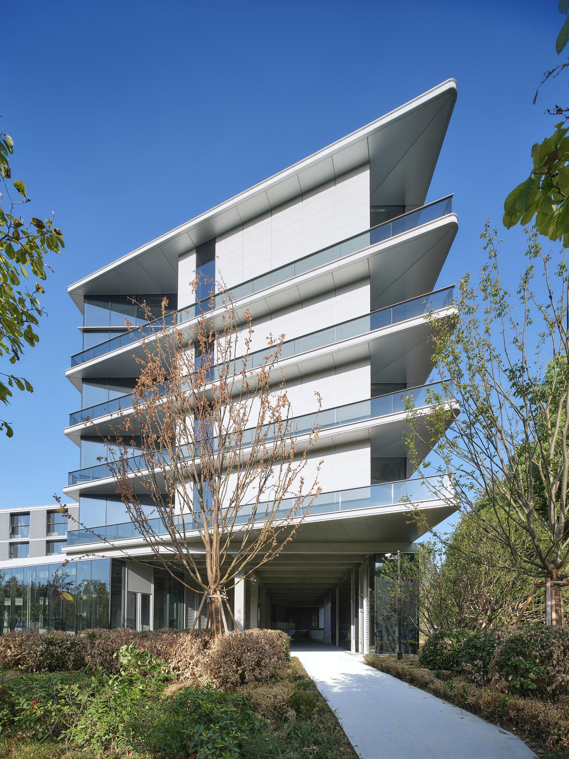London Design Awards Winner - YAOJIANG · WENXI MINGZHU