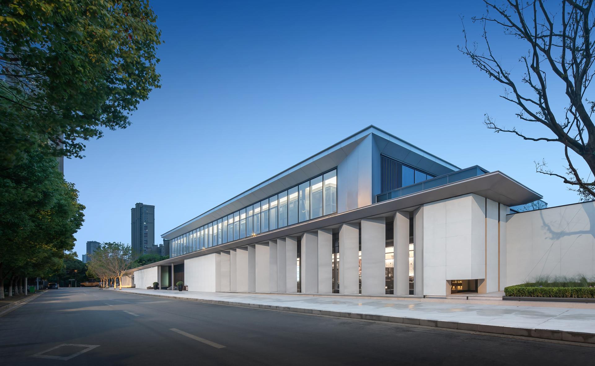 London Design Awards Winner - GRACE MING Marketing Center