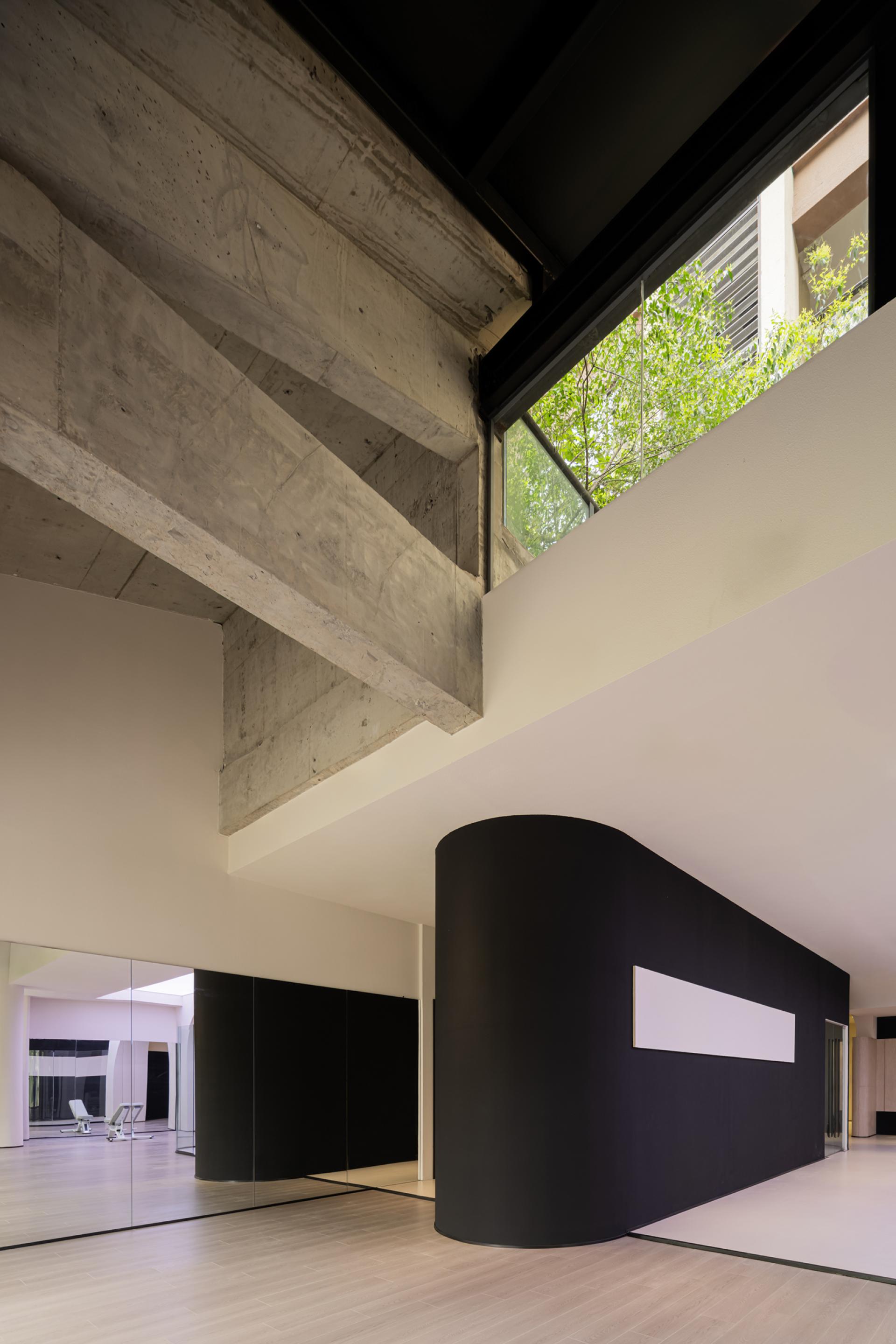 London Design Awards Winner - LD Plastic Surgery Center