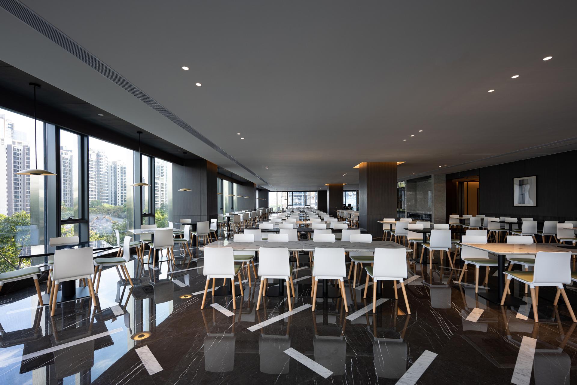 London Design Awards Winner - J-ERAY Group Headquarters Office Space