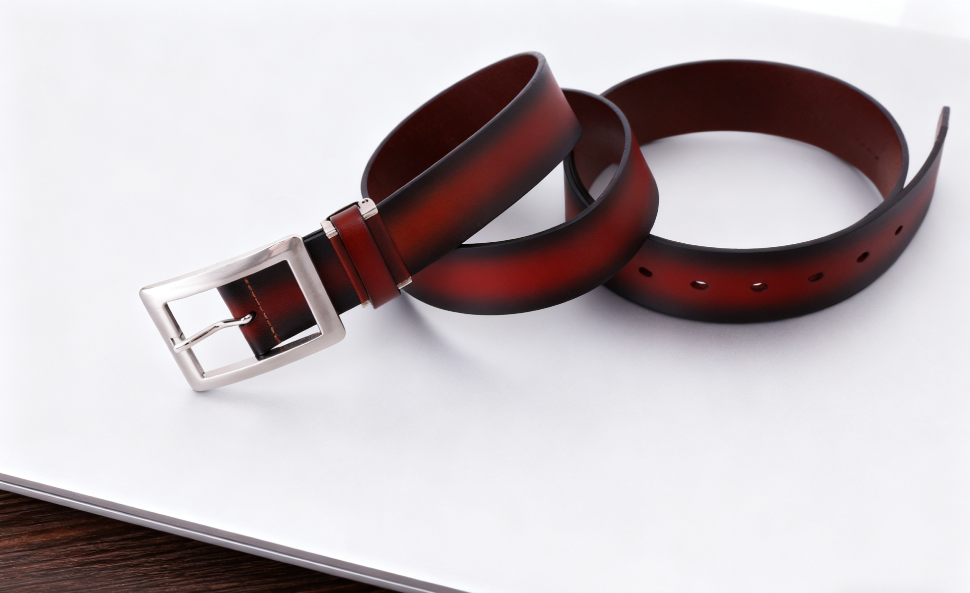 London Design Awards Winner - Men’s Full-Grain Leather Belt—Classic Elegance & Durability