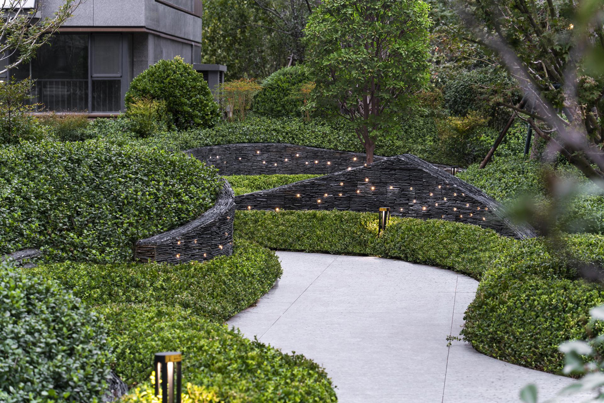 London Design Awards Winner - SPARKLING CITY