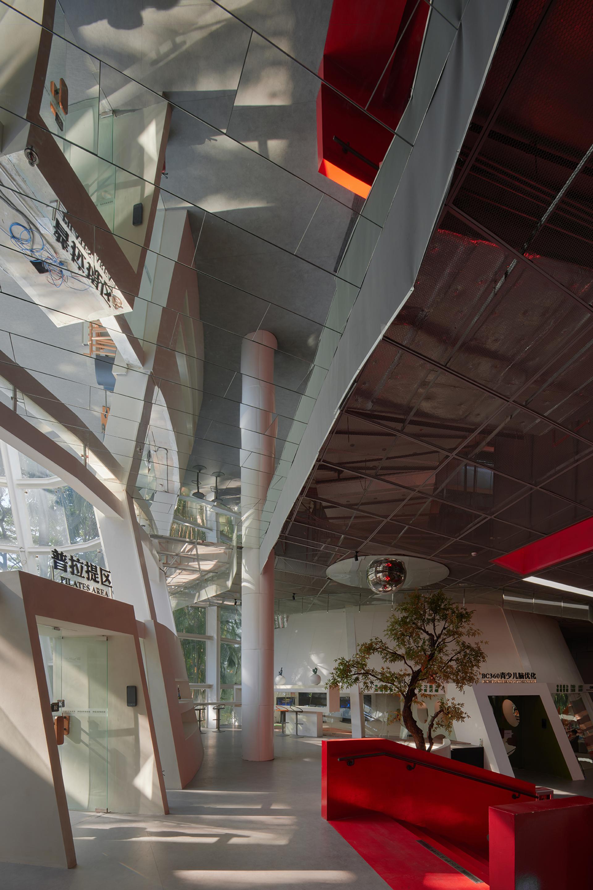 London Design Awards Winner - Royalty Science Fitness Center