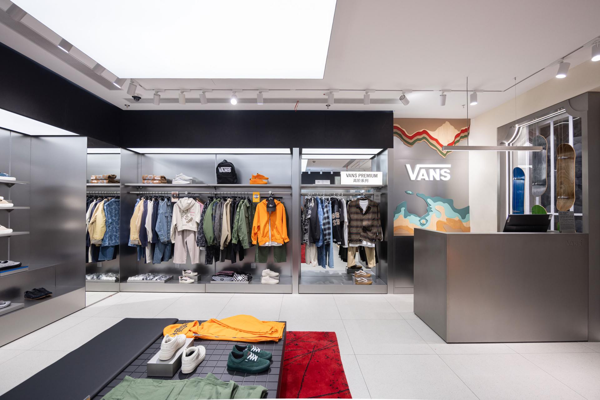 London Design Awards Winner - Vans Hangzhou In77 Store