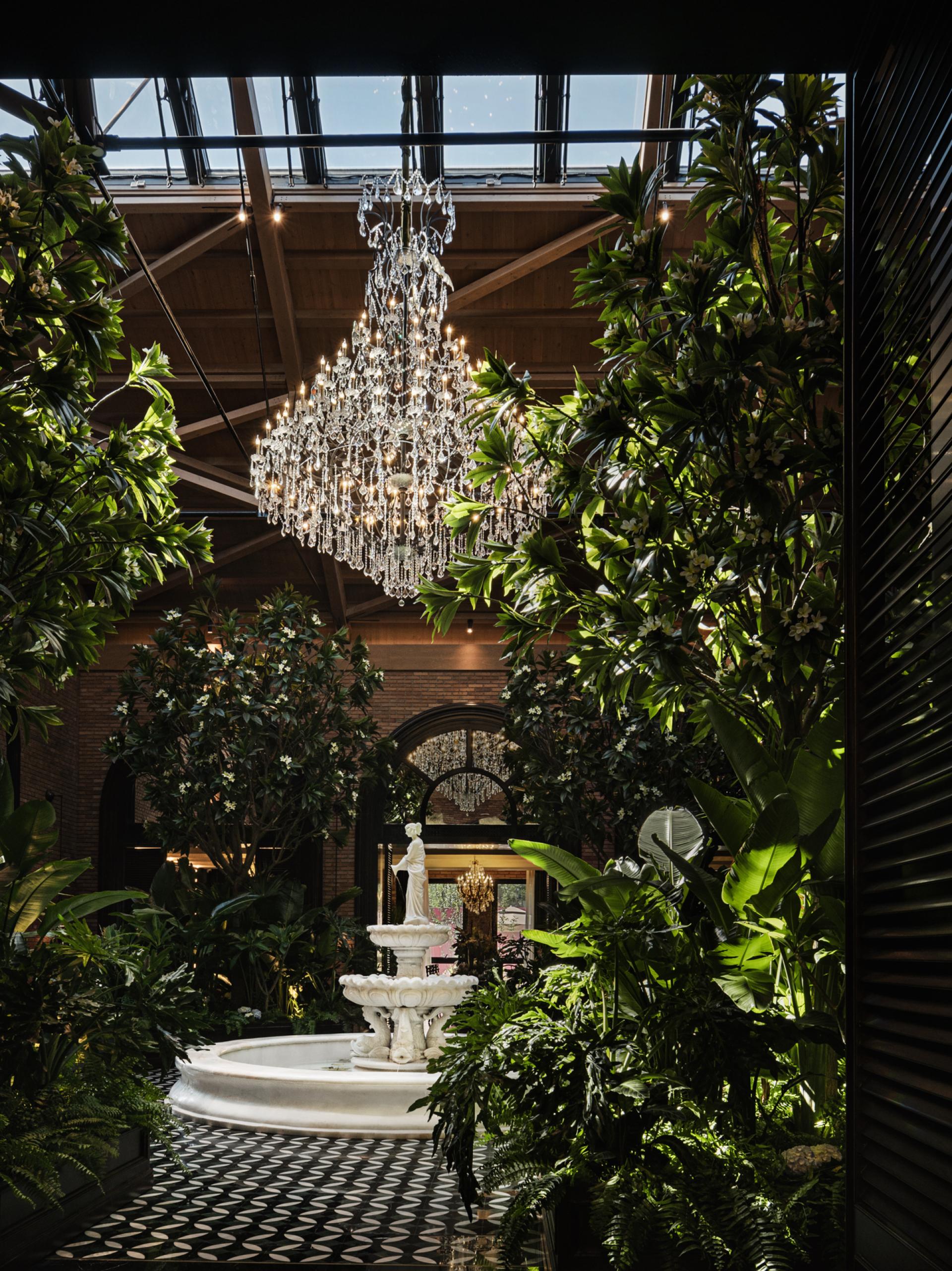 London Design Awards Winner - Refined Jinyun Reception Center