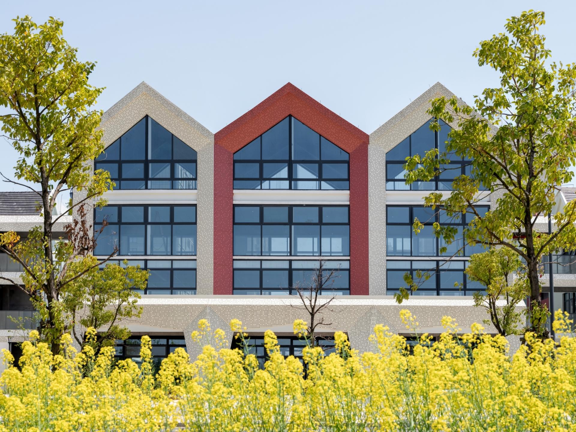 London Design Awards Winner - Longyou Wen Cheng Housing Proj: Neighbor Ctr & Kdgtn