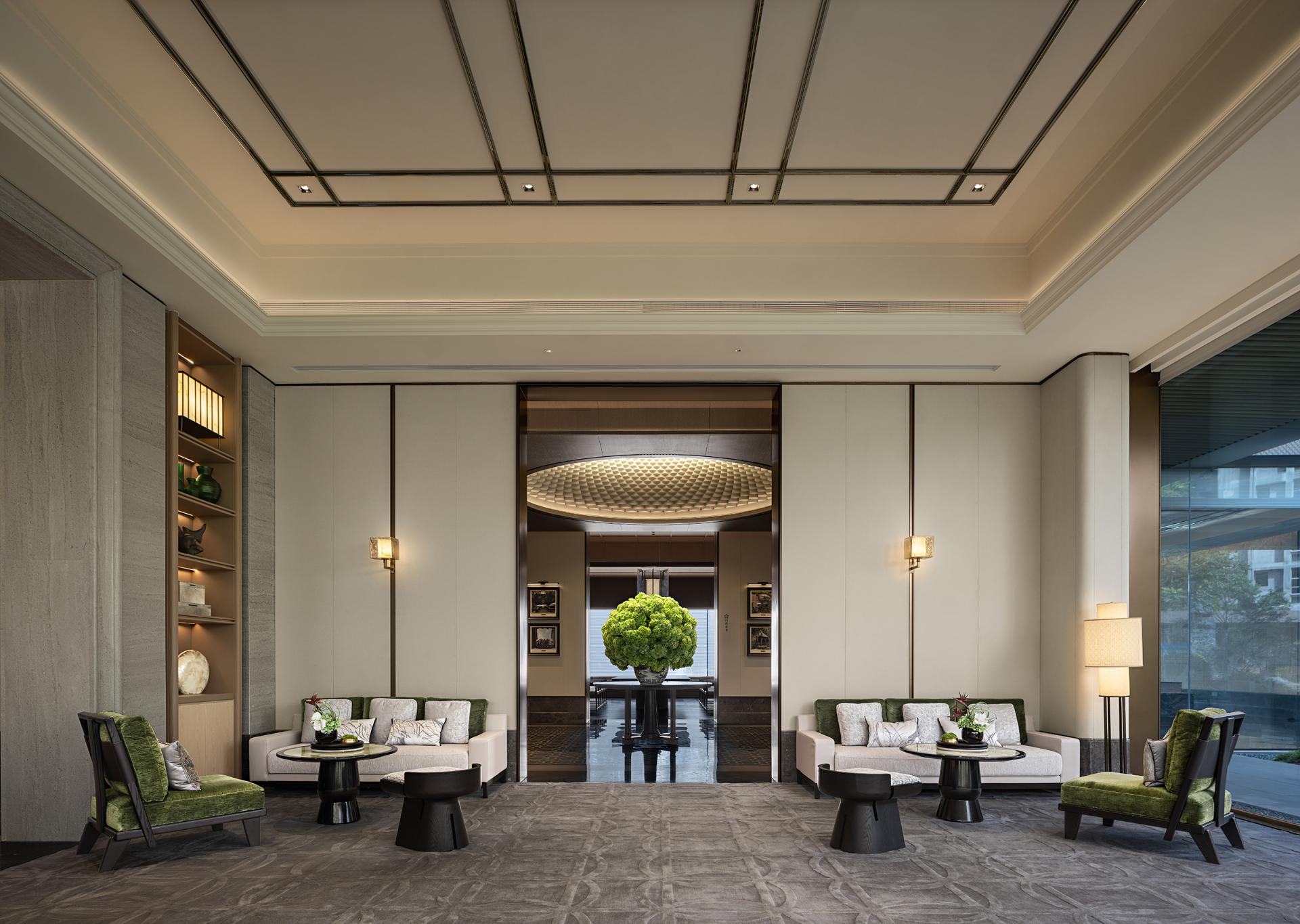 London Design Awards Winner - Panyu Jiaotou Greentown Riverside Mansion