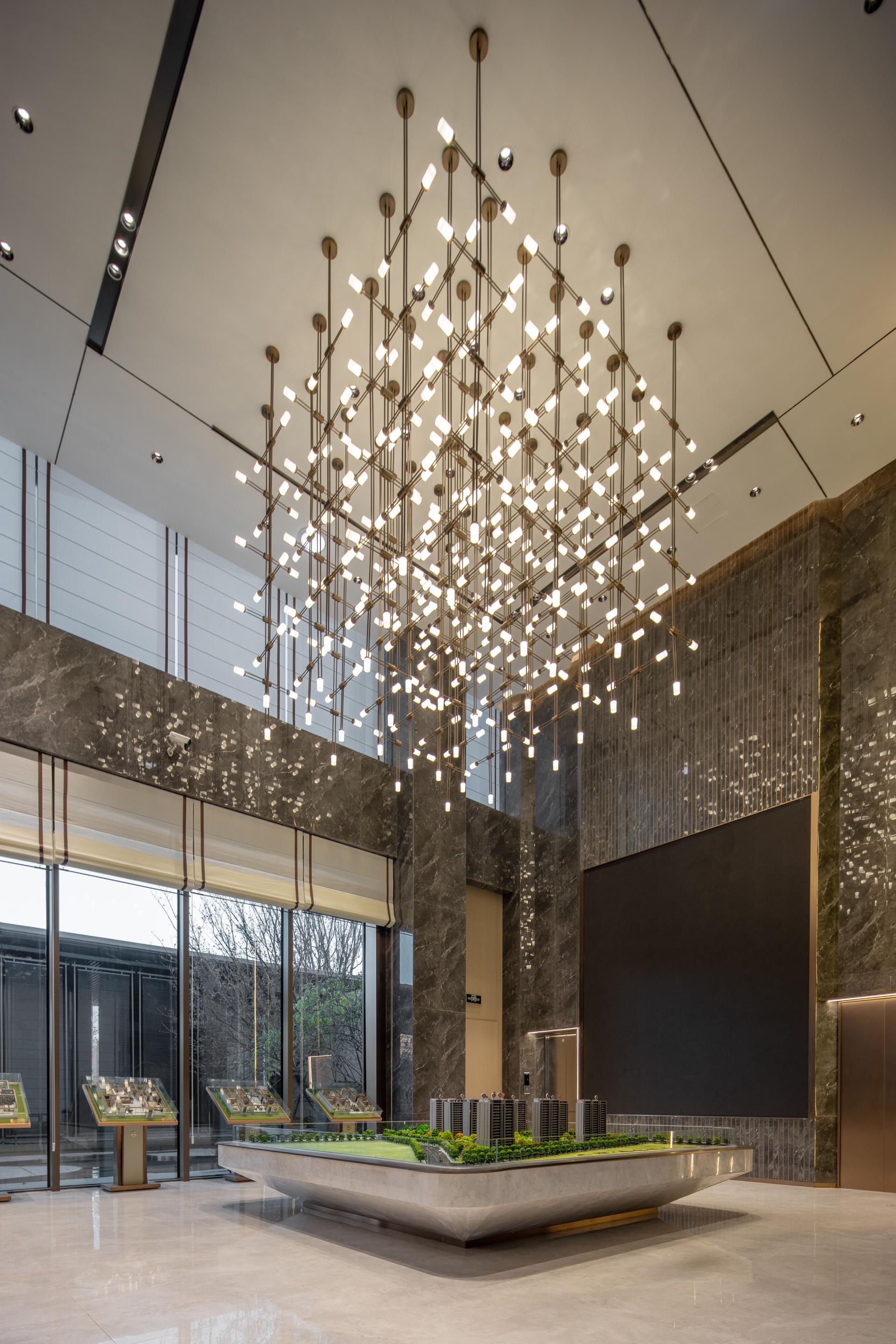 London Design Awards Winner - Second ye · Ruyi Guan Cheng