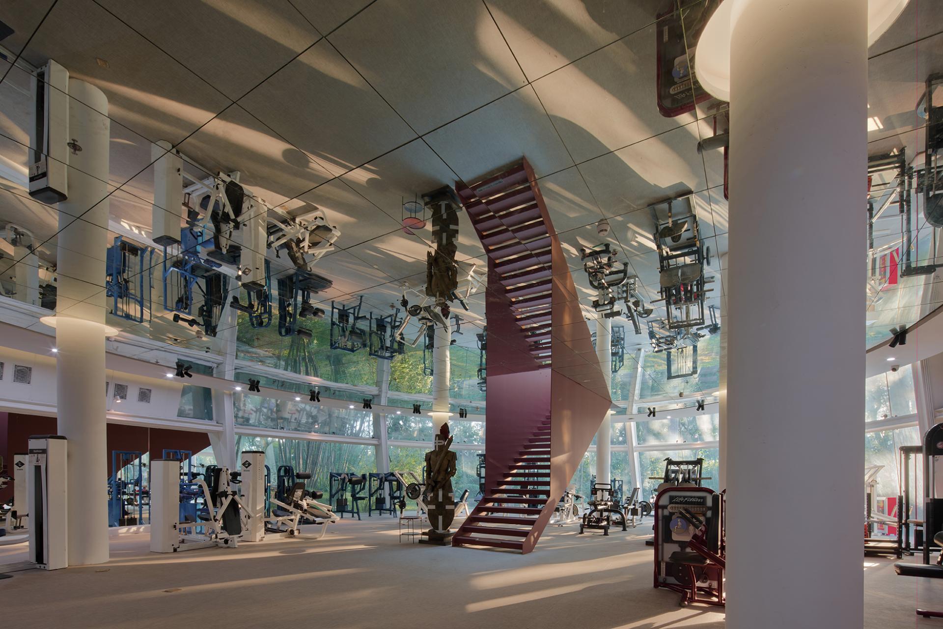 London Design Awards Winner - Royalty Science Fitness Center