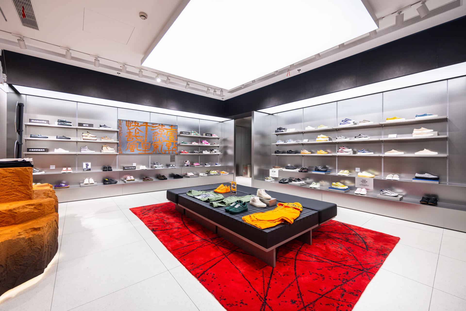 London Design Awards Winner - Vans Hangzhou In77 Store