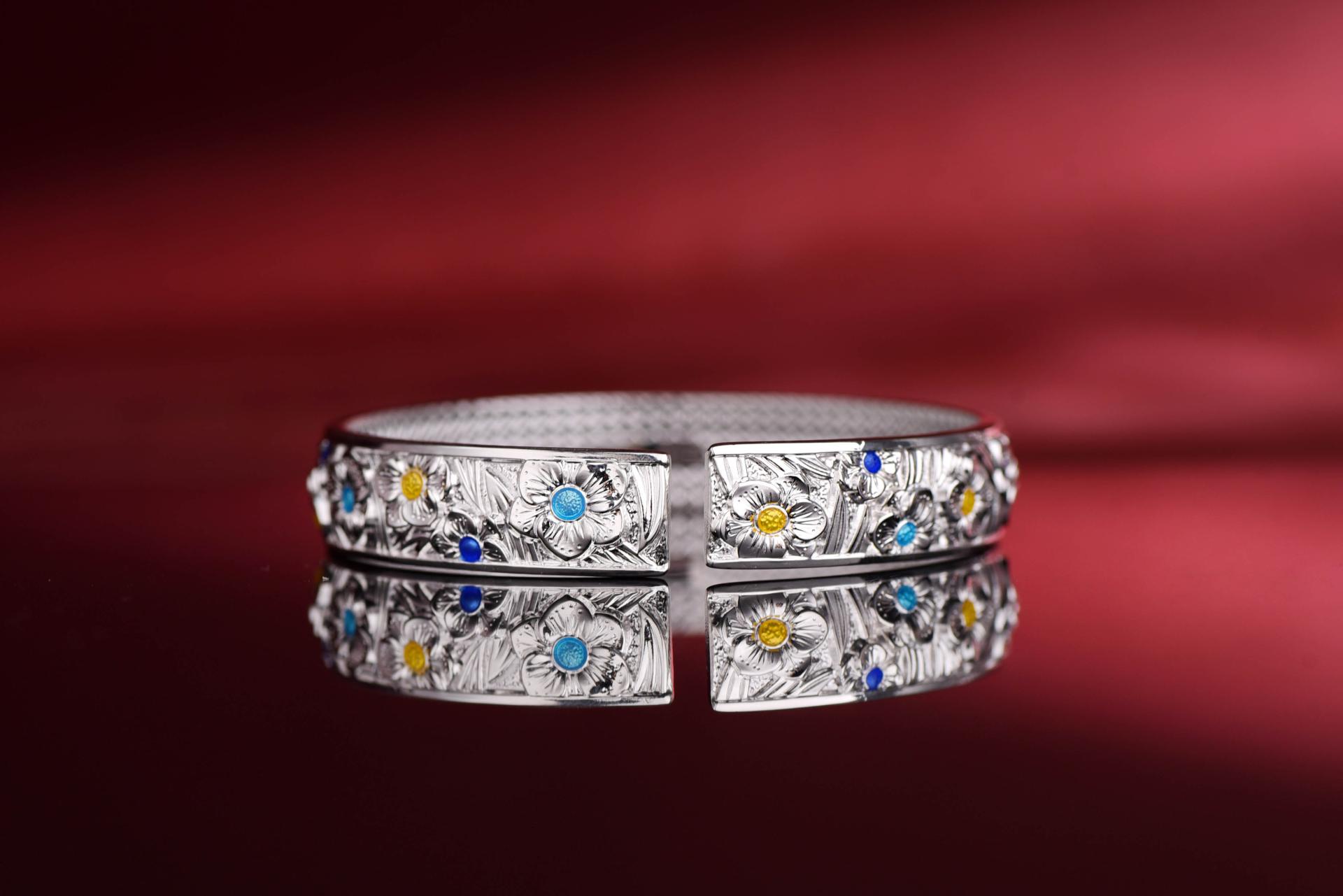London Design Awards Winner - Gilded Splendor