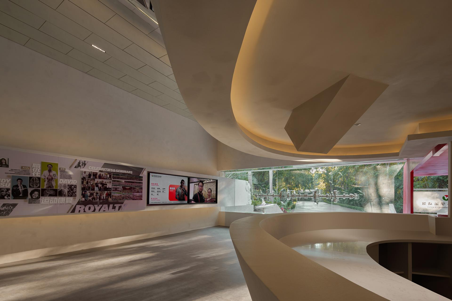 London Design Awards Winner - Royalty Science Fitness Center