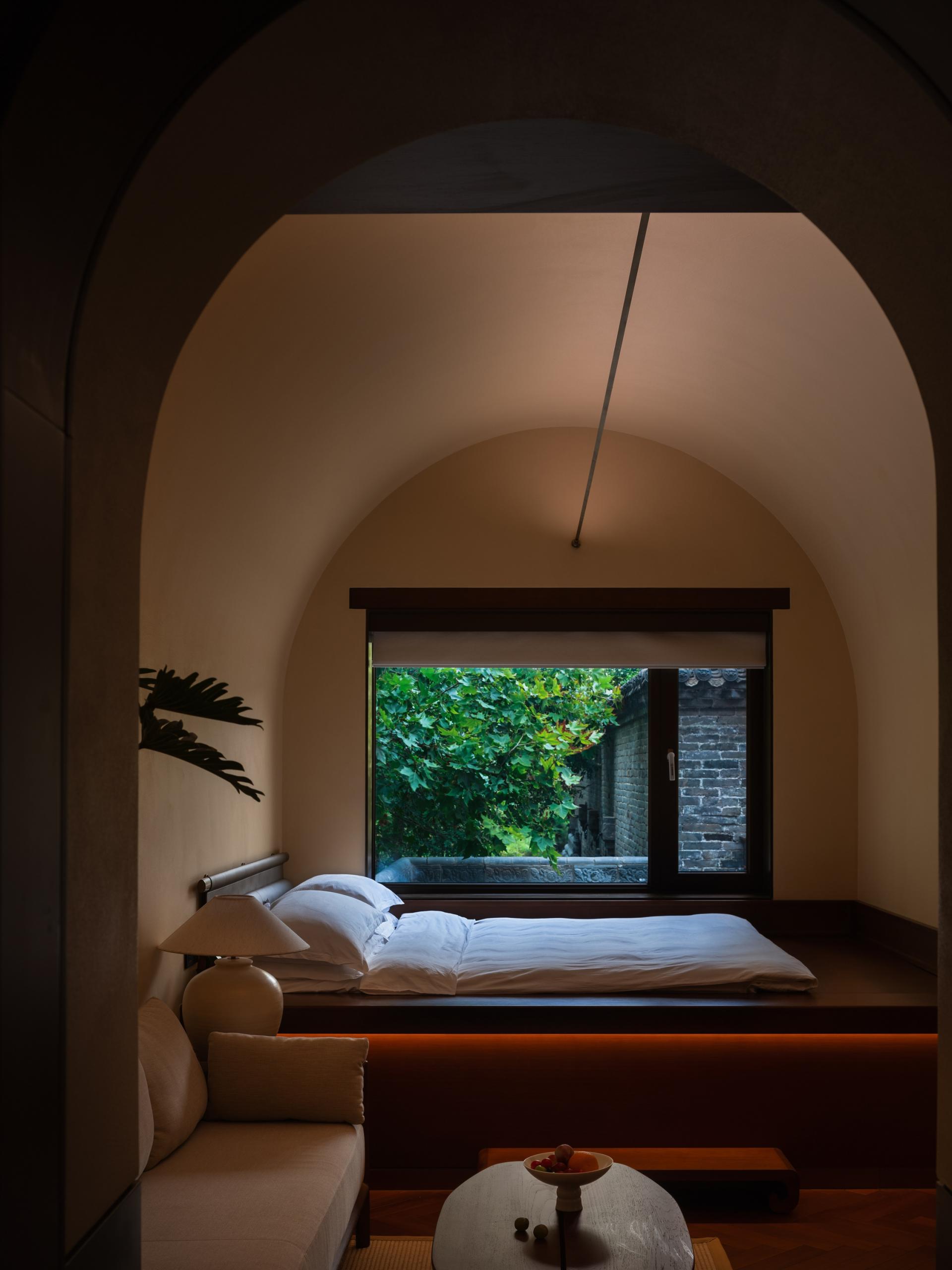 London Design Awards Winner - Ancient City Grand Courtyard Secluded Luxury Hotel