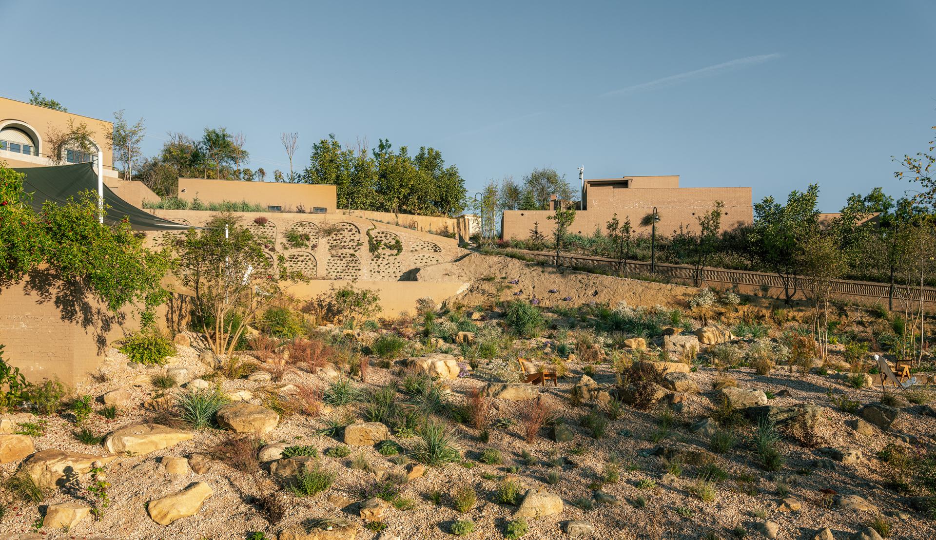 London Design Awards Winner - Blooming Sanctuary, A Rustic Getaway