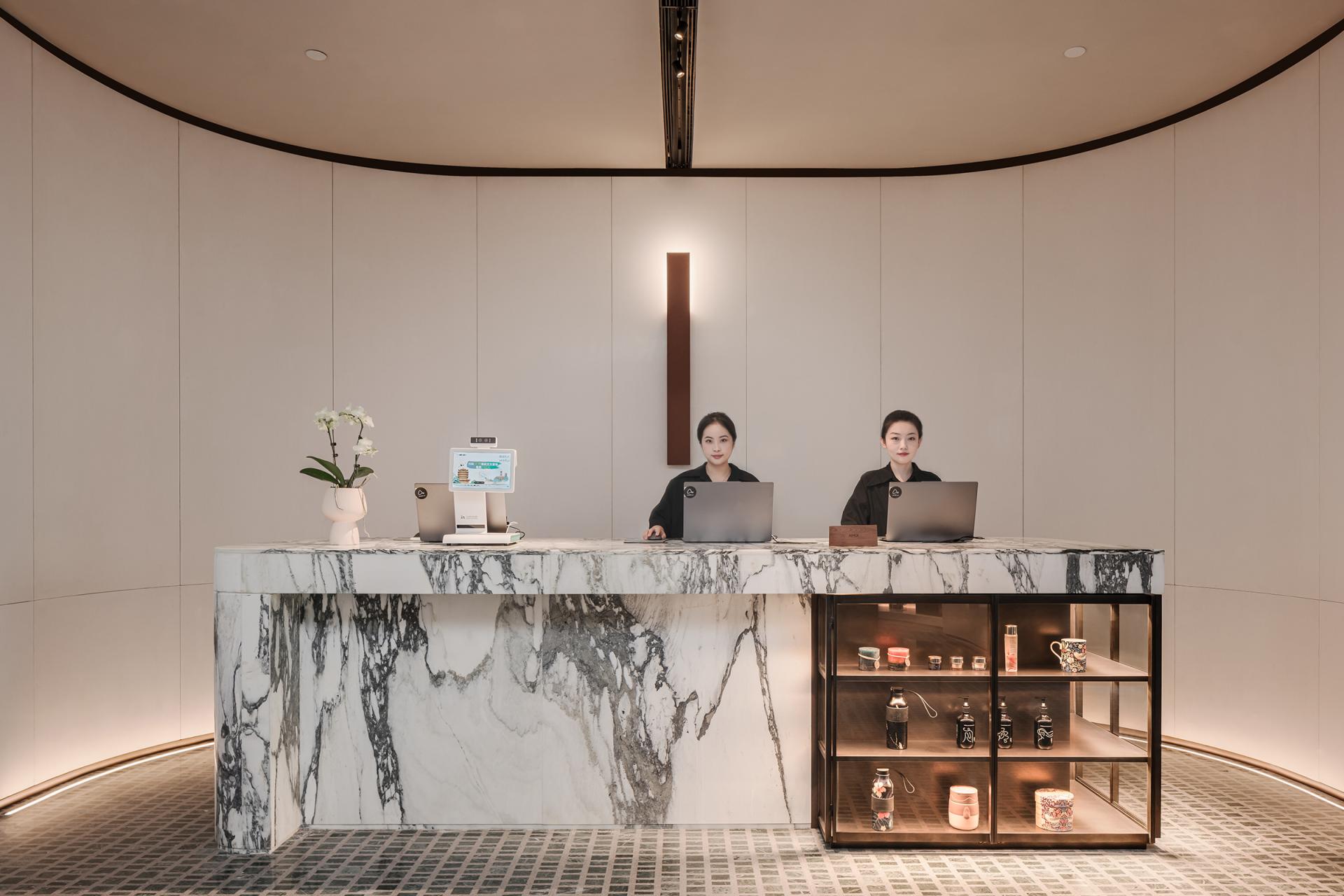 London Design Awards Winner - Wuhan Amix Hotel