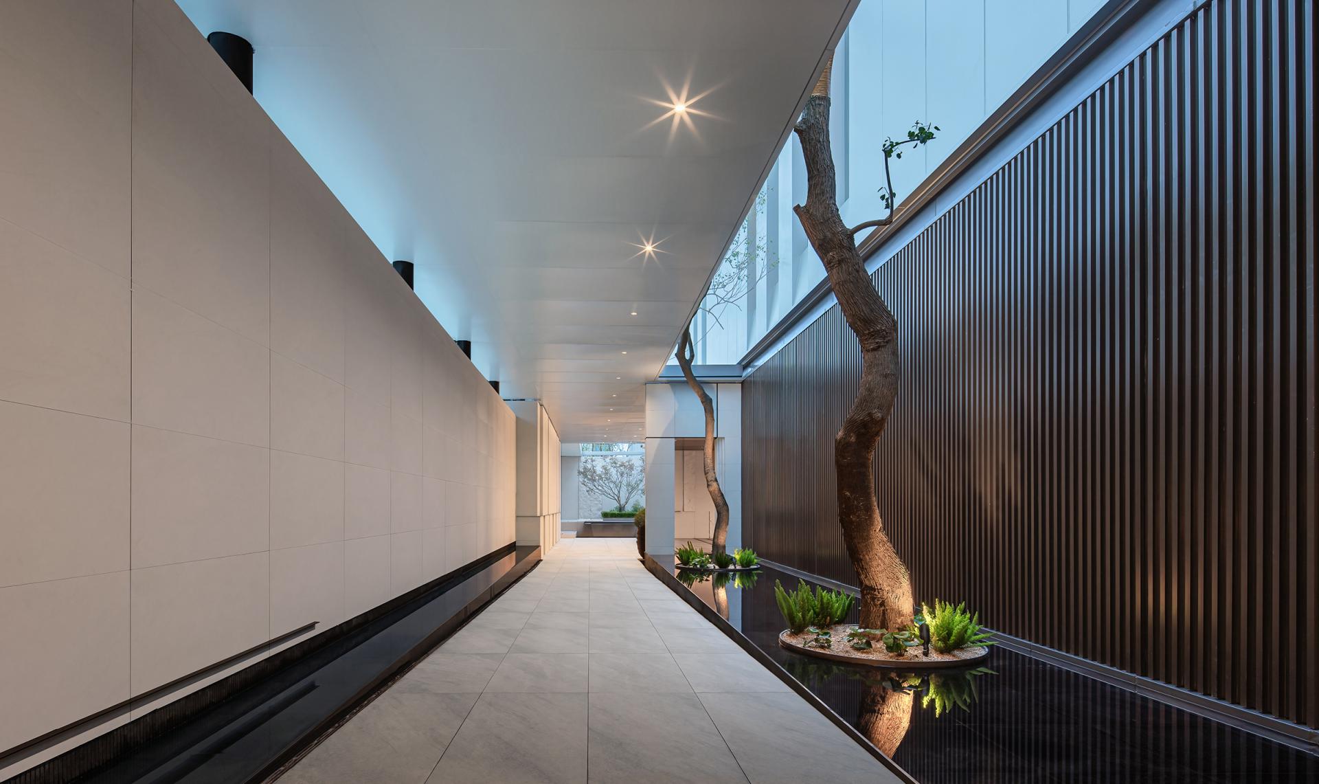 London Design Awards Winner - GRACE MING Marketing Center