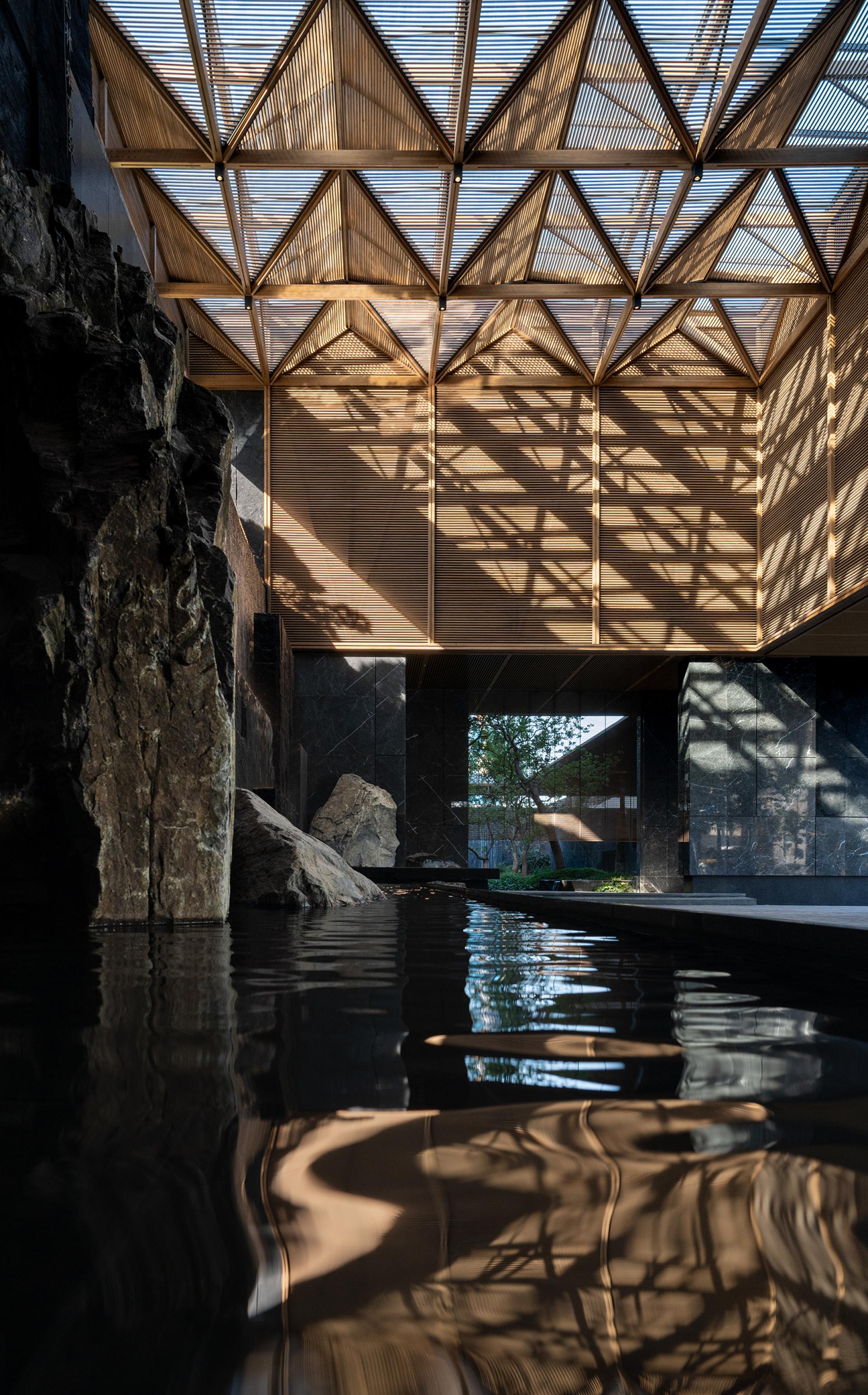 London Design Awards Winner - Classy Mansion