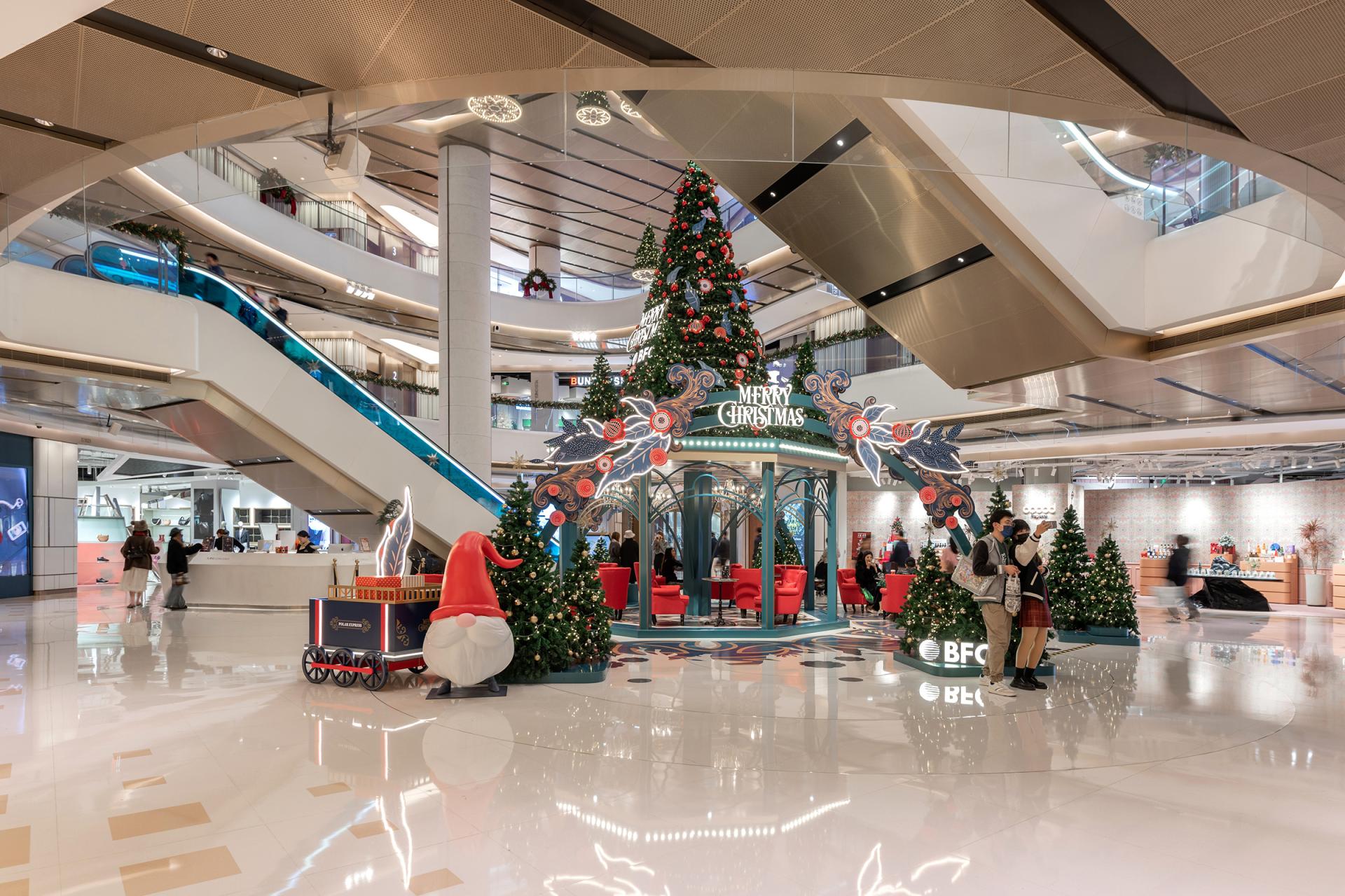 London Design Awards Winner - BFC Christmas Season Art Display