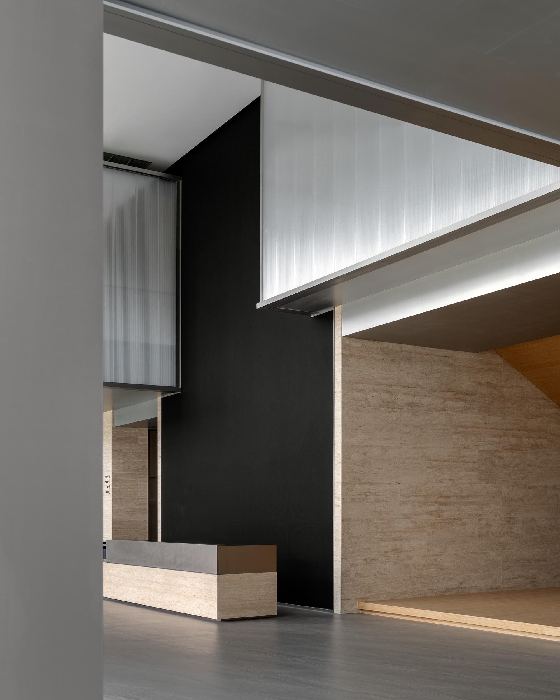 London Design Awards Winner - Hyperchain HQ Lobby & Showroom