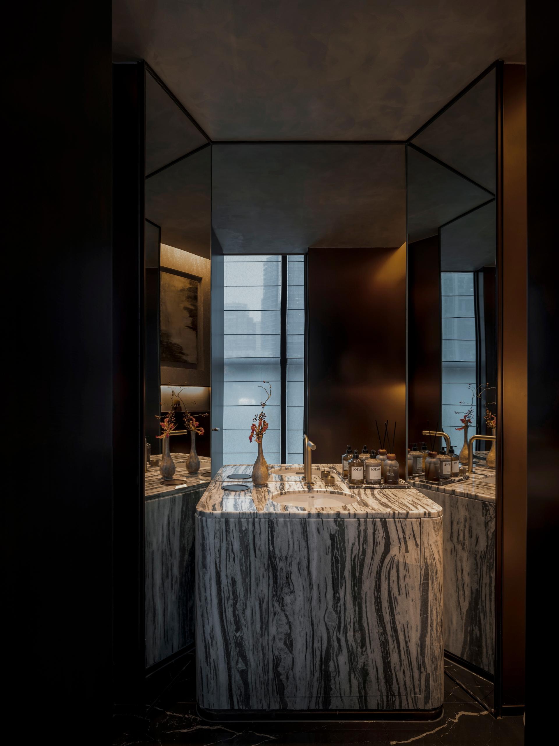 London Design Awards Winner - Beijing Zhongfu Deer Restaurant