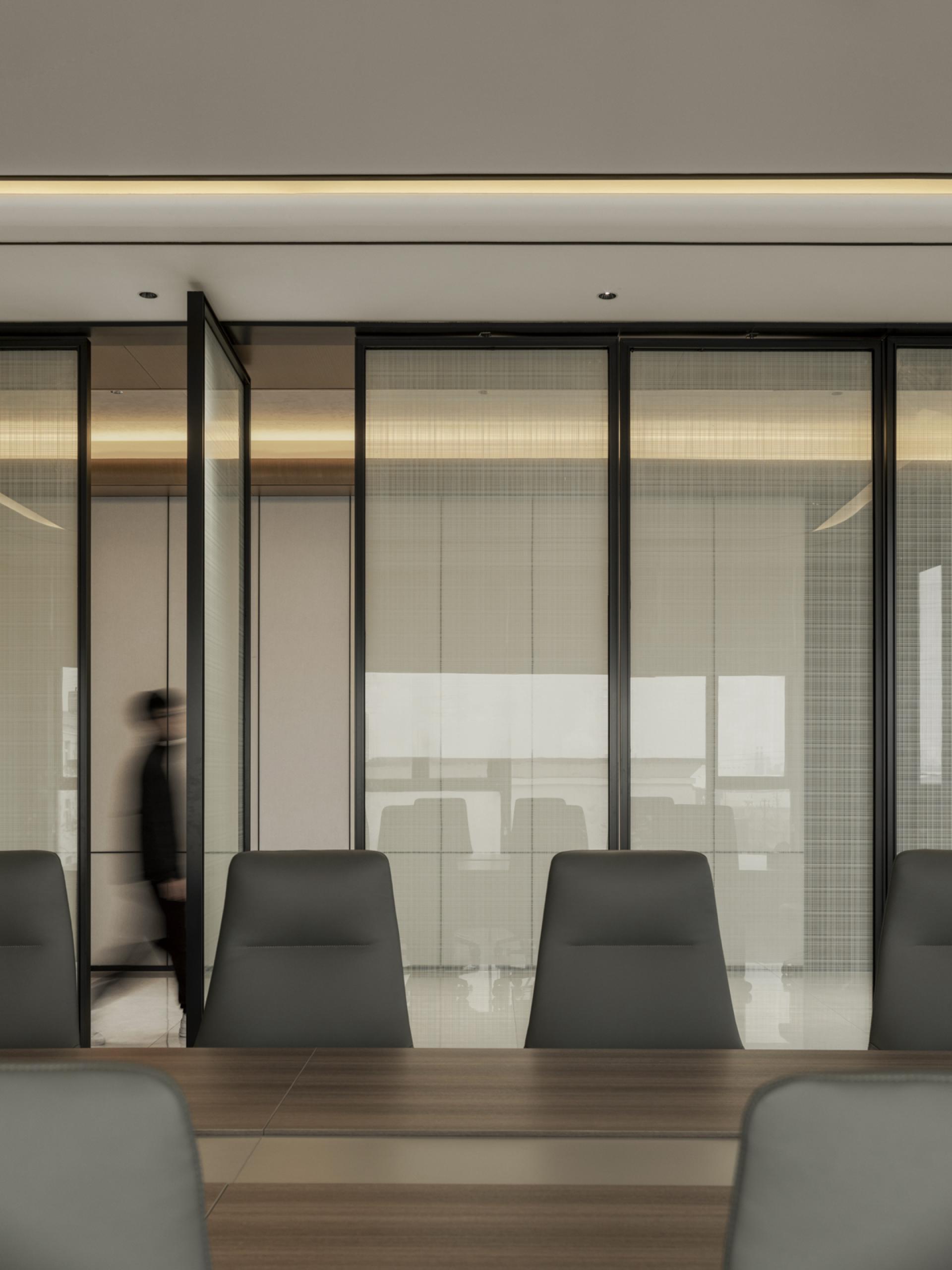 London Design Awards Winner - Roosevelt Ceramics Group Office Building