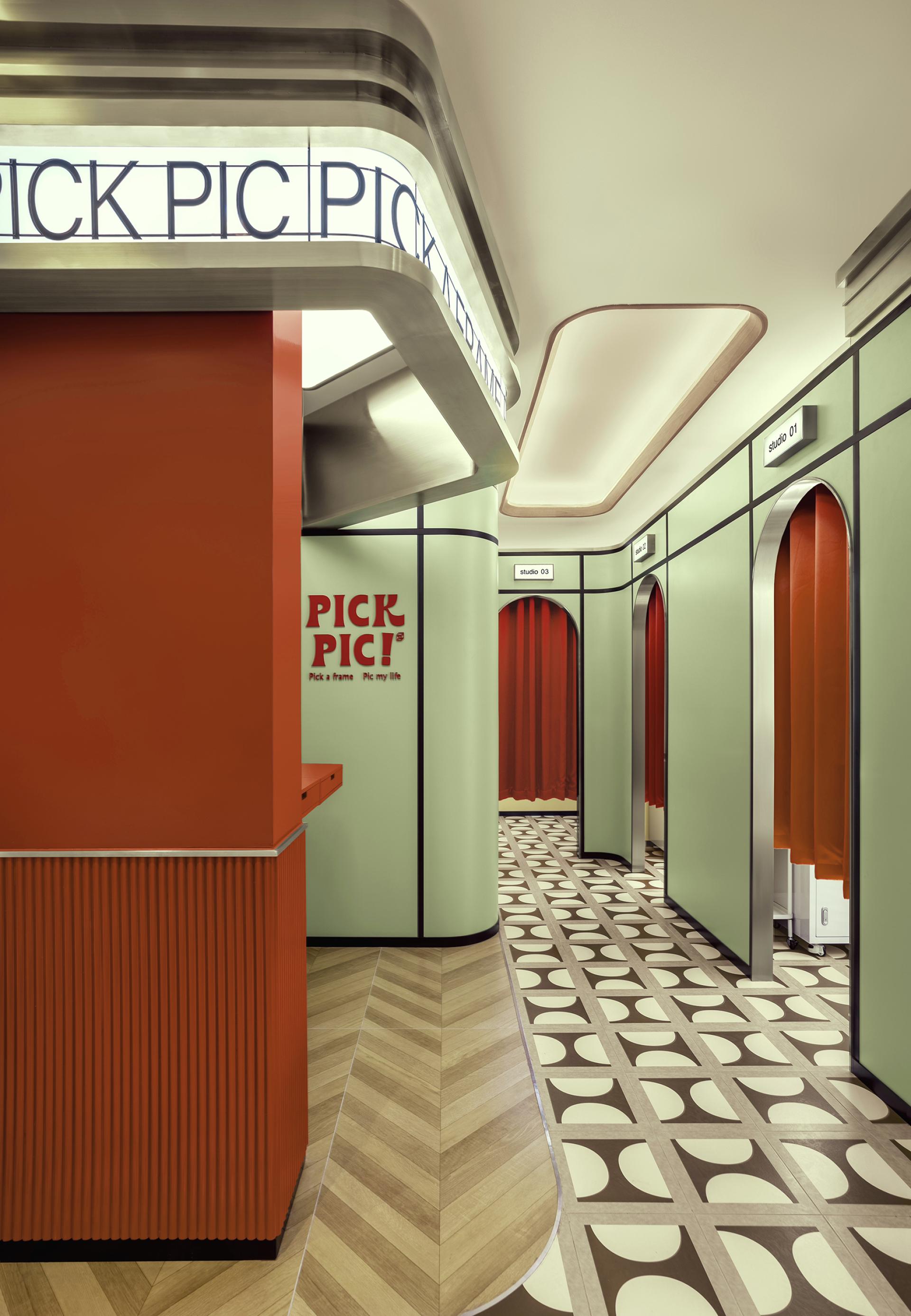 London Design Awards Winner - The First PICKPIC！Store in Shanghai