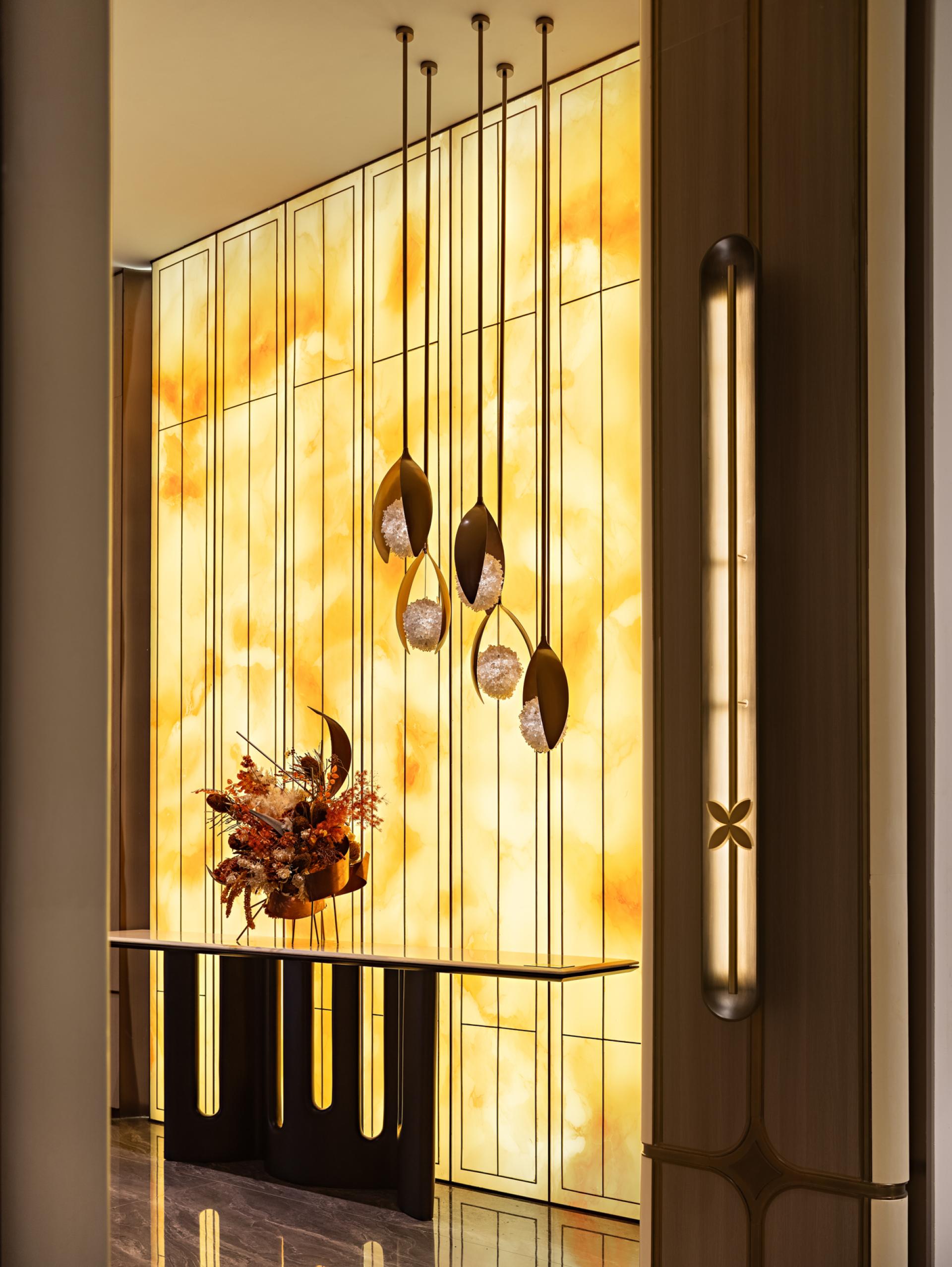 London Design Awards Winner - YUEXIU PHASE II EXHIBITION AREA OF Z-MANSION