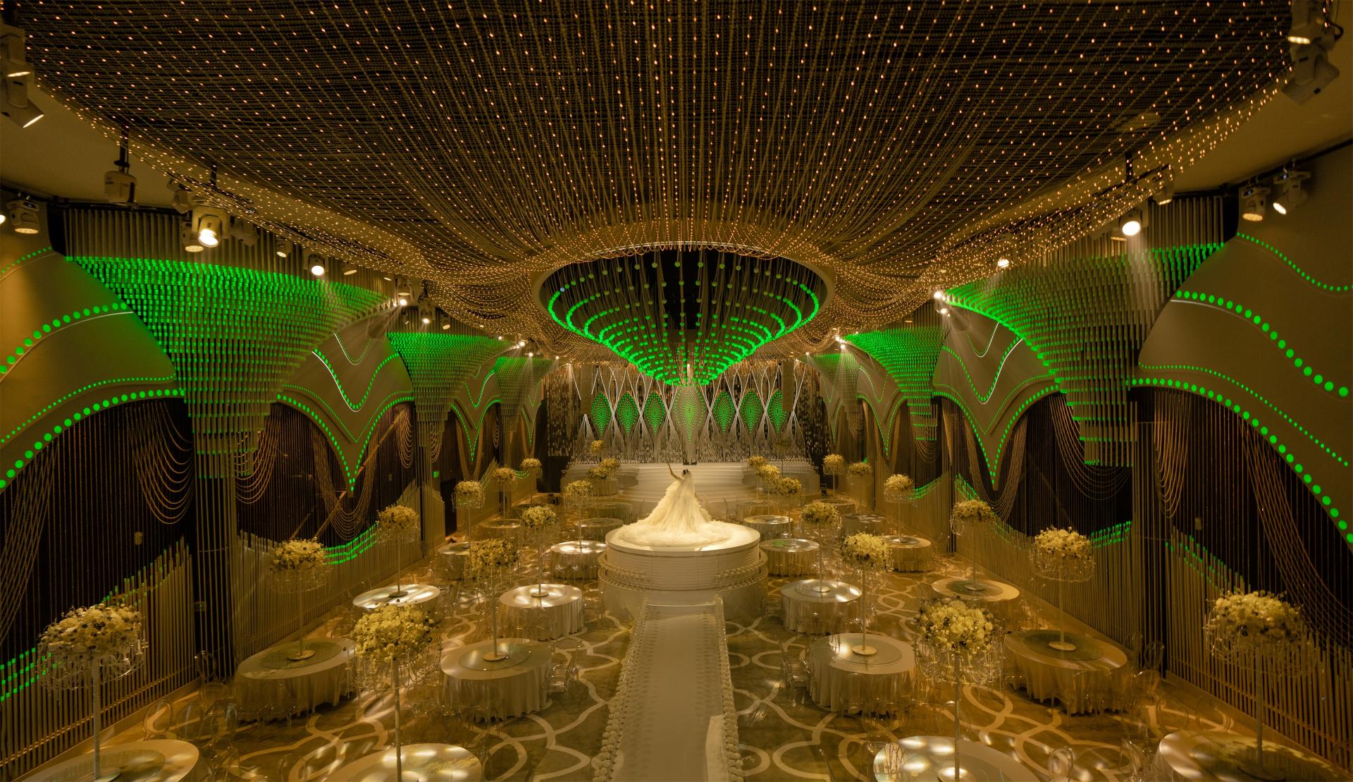 London Design Awards Winner - Dubai in the Milky Way