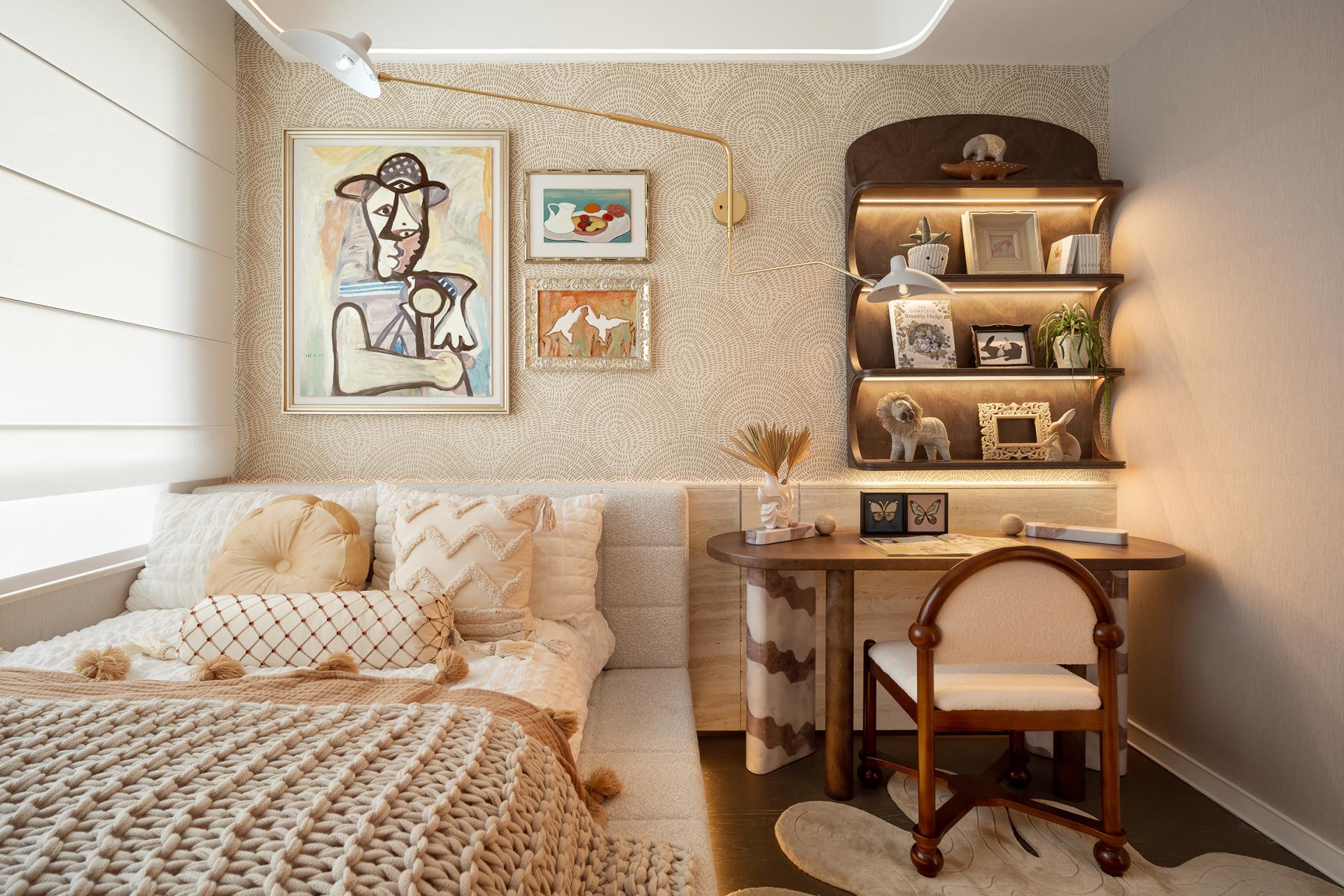London Design Awards Winner - Central Throne Model Room