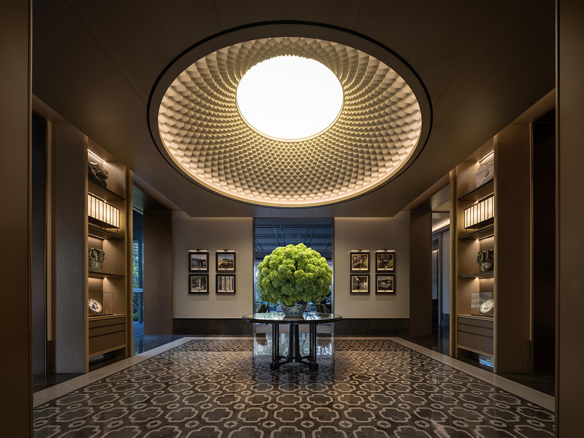London Design Awards Winner - Panyu Jiaotou Greentown Riverside Mansion