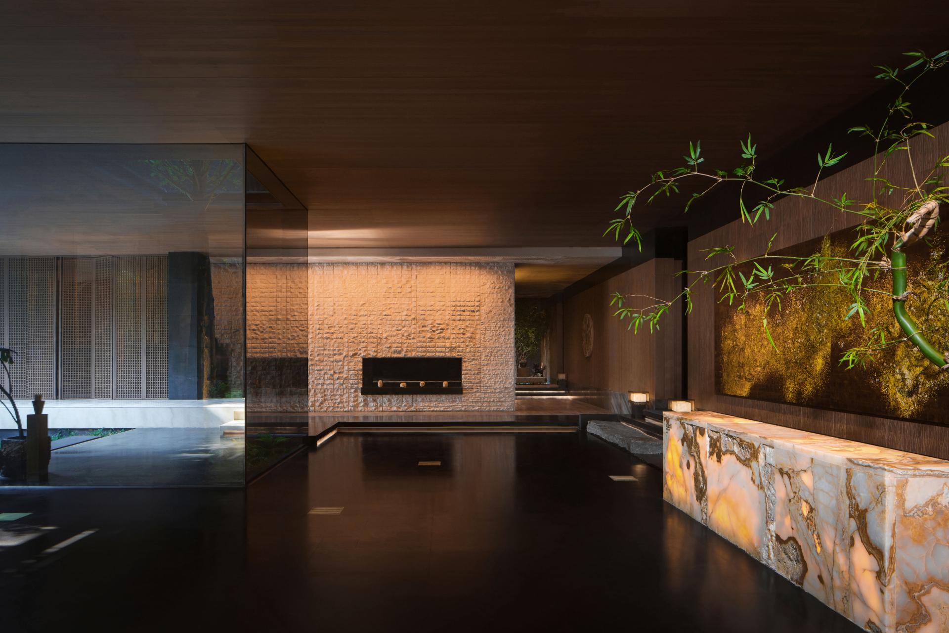 London Design Awards Winner - COURTYARD COLLECTION
