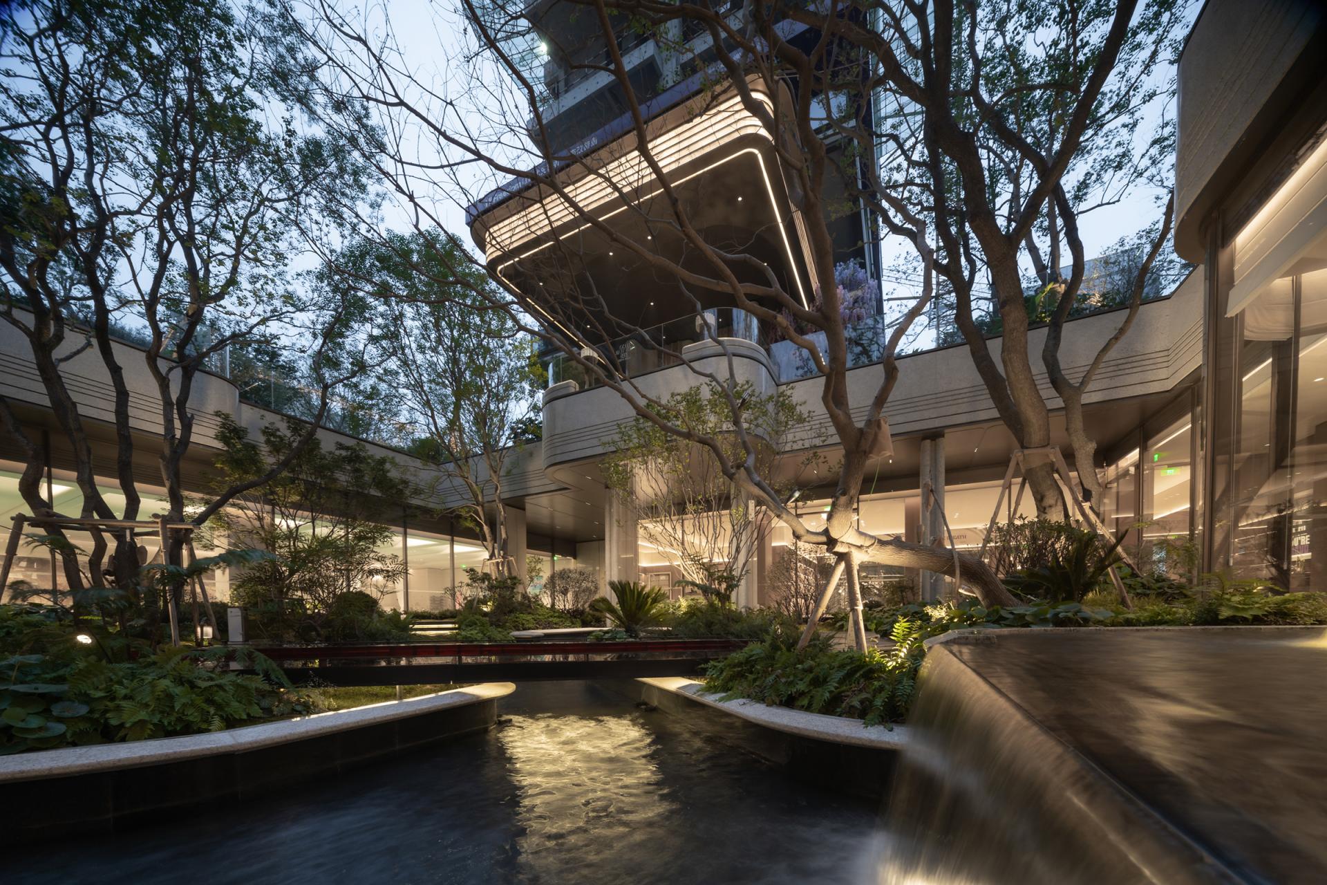 London Design Awards Winner - Xi'an Investment Promotion · Linyu Mandao