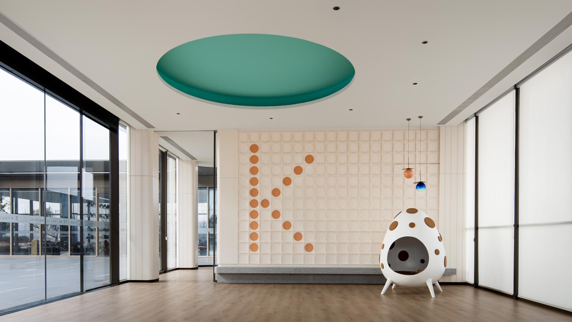 London Design Awards Winner - PHOENIX CLUB