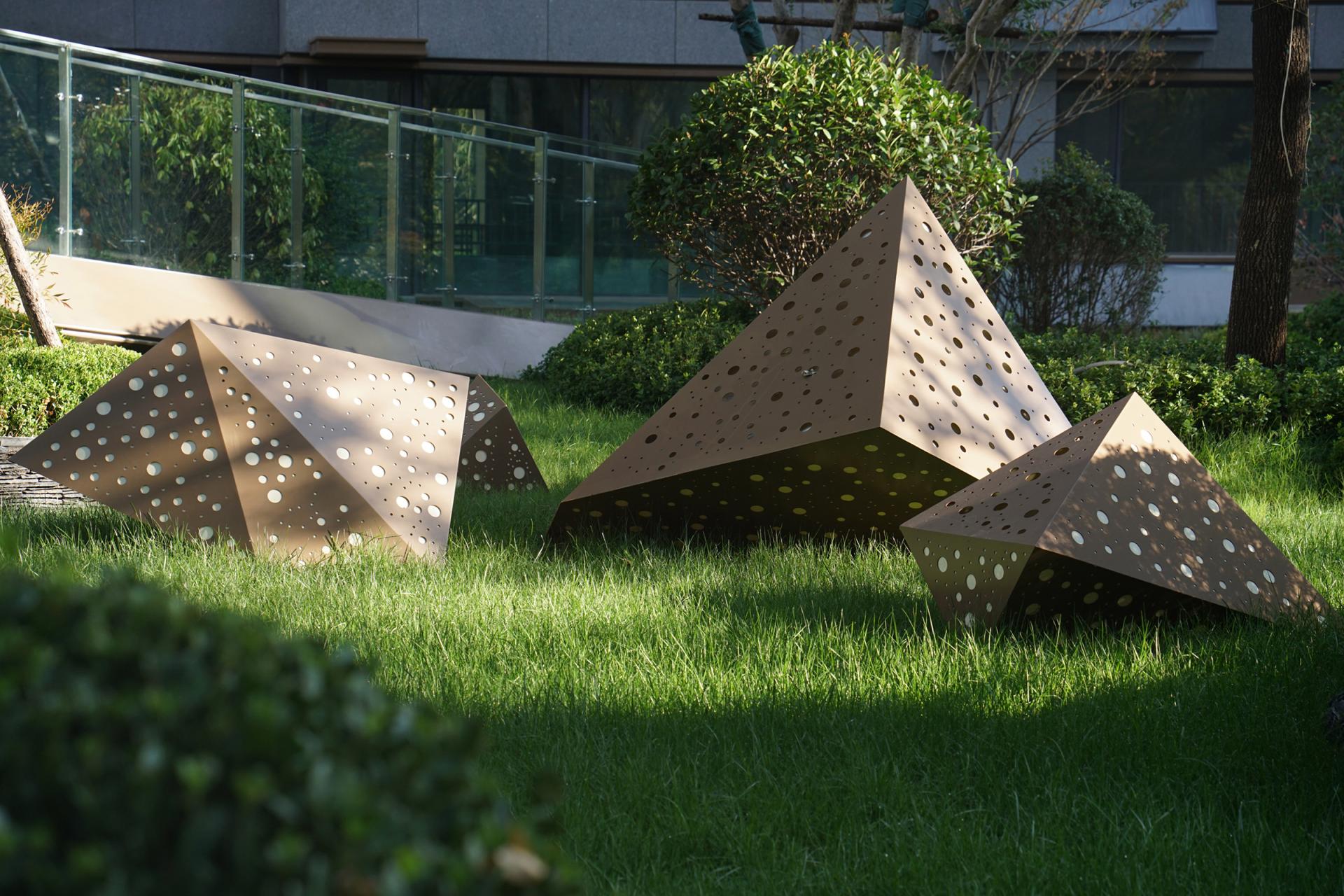 London Design Awards Winner - SPARKLING CITY