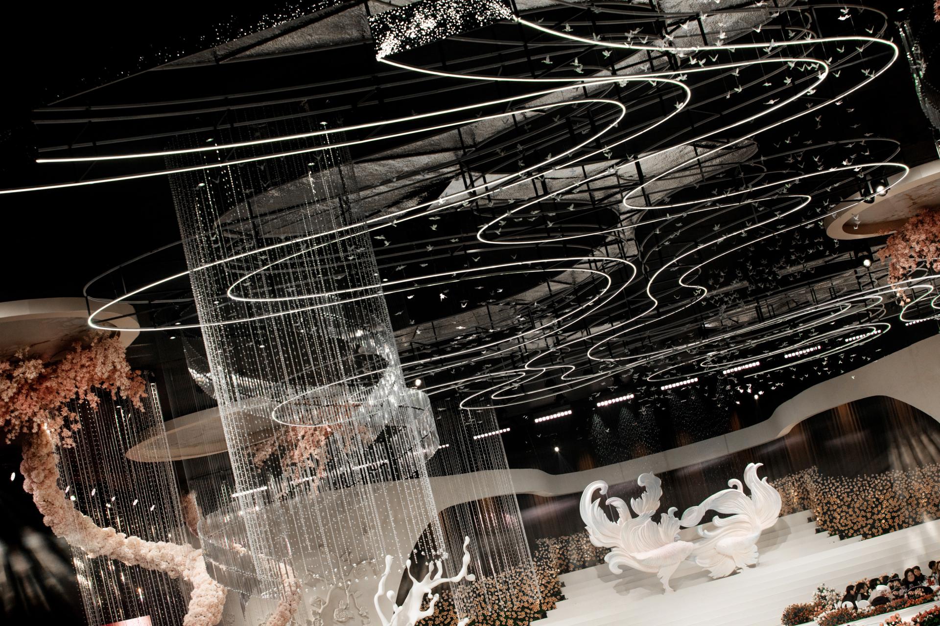 London Design Awards Winner - Floating Radiance