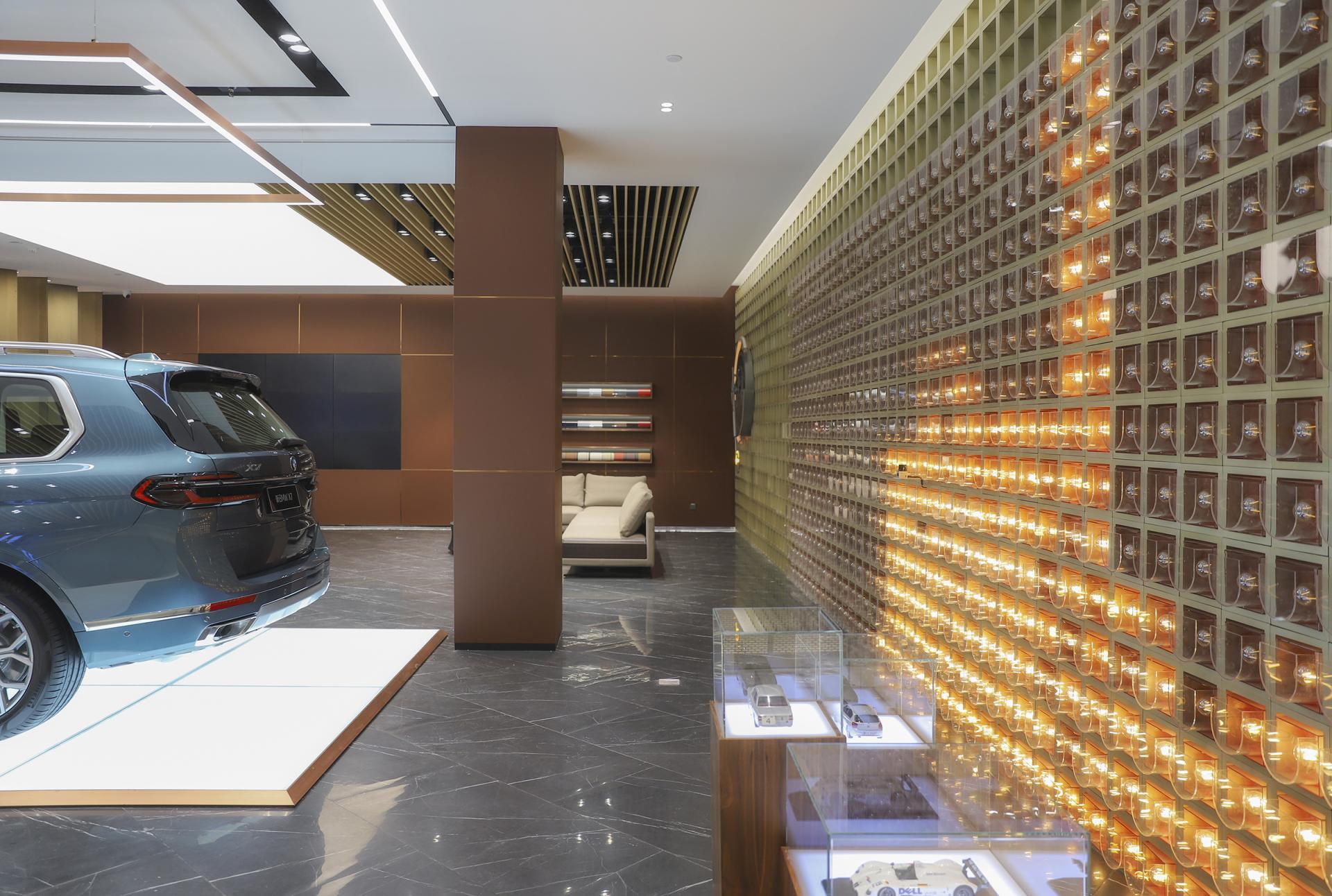 London Design Awards Winner - Beijing Jingbaohang BMW 4S Showroom