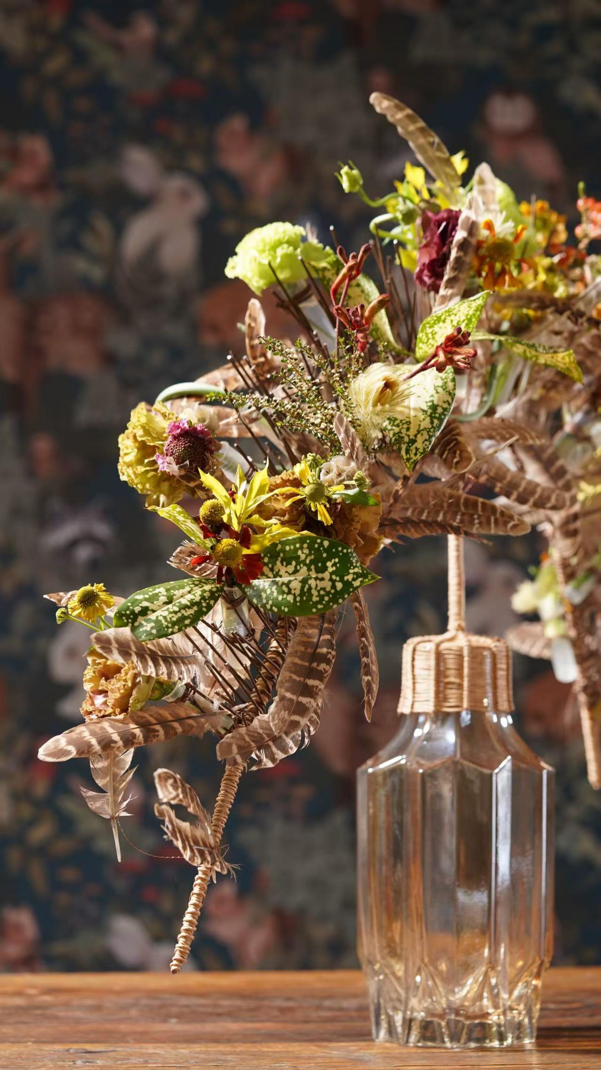London Design Awards Winner - Autumn-Themed Decorative Lantern