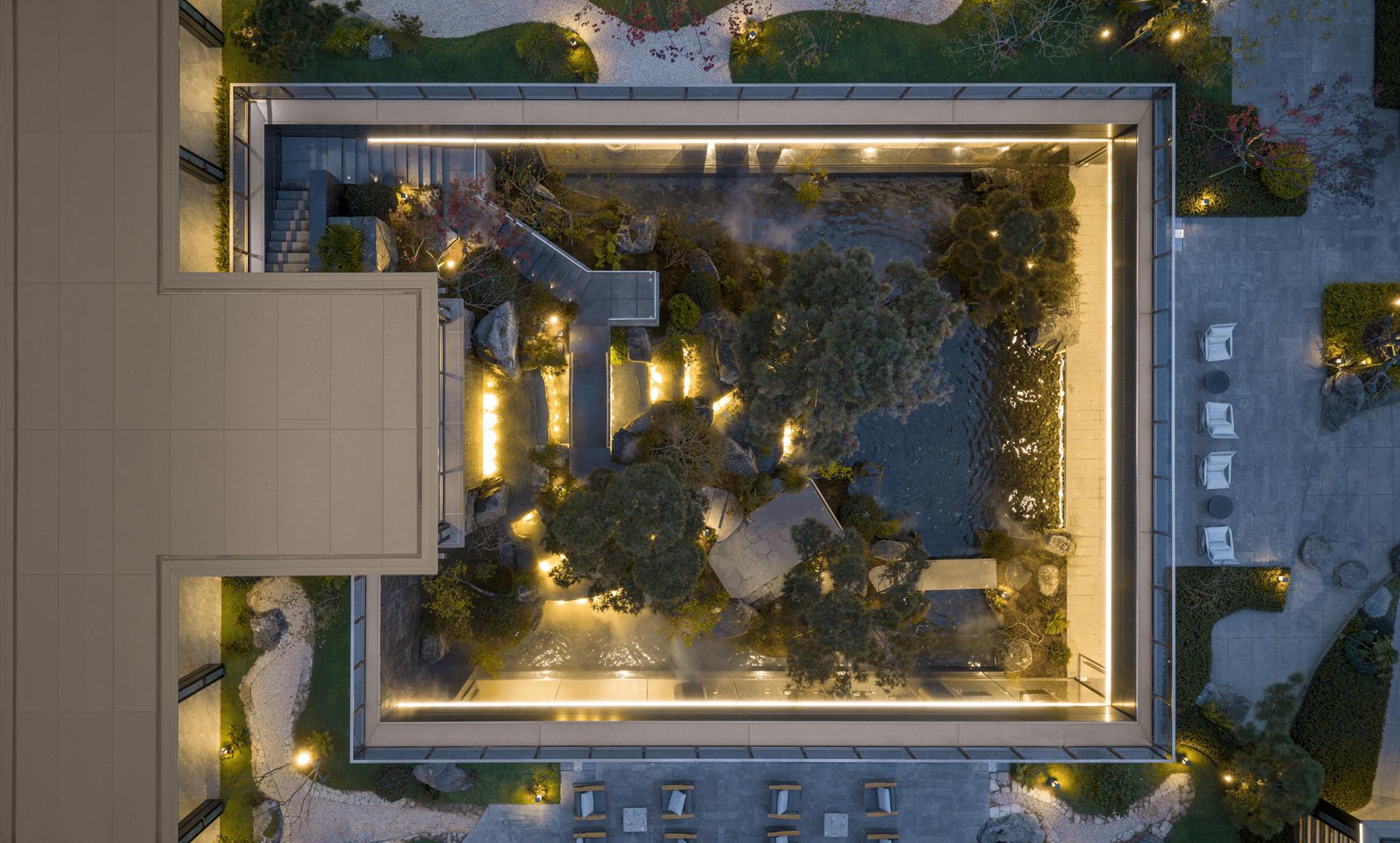 London Design Awards Winner - Landscape Design of Greentown Jiaxing Phoenix Villa