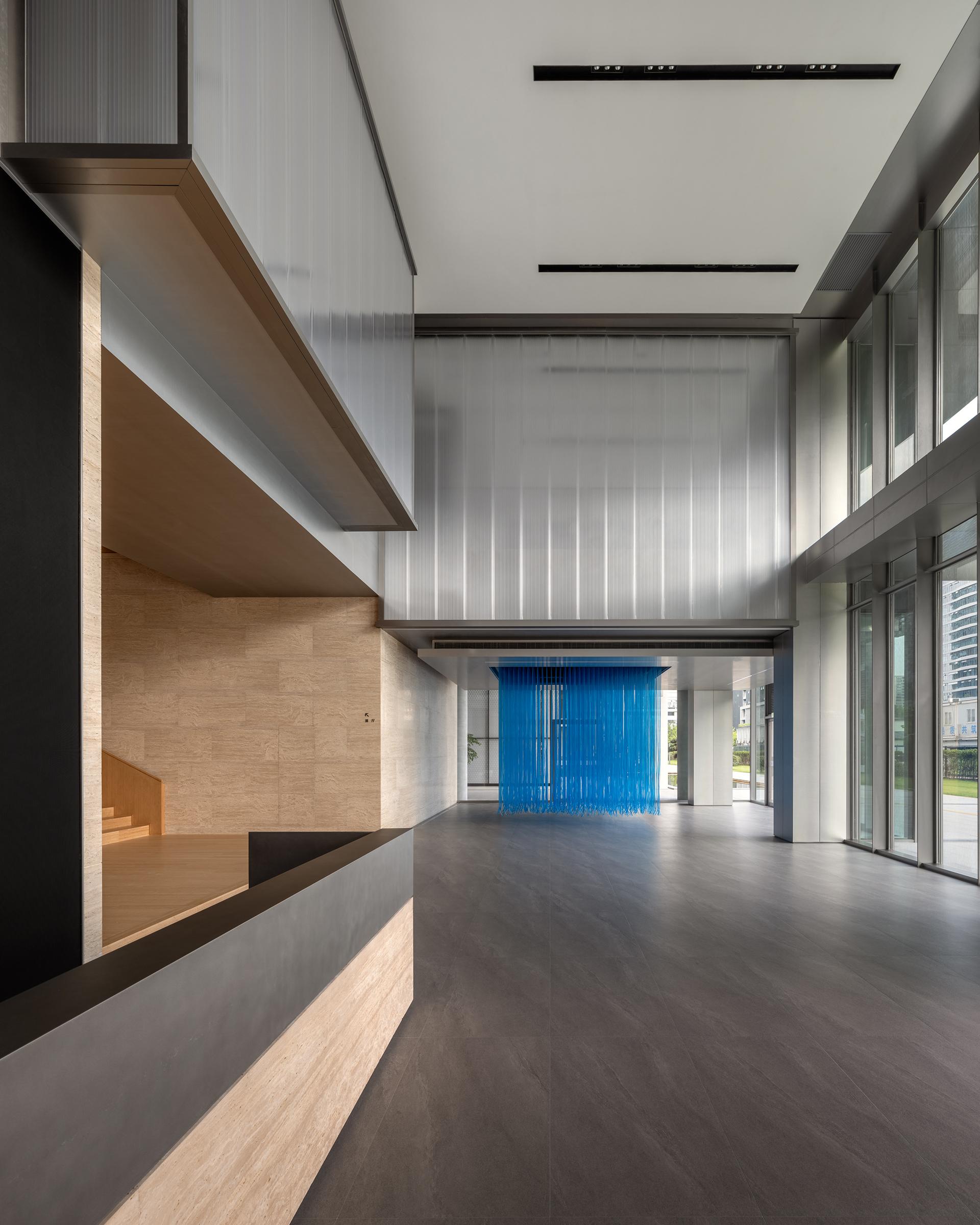 London Design Awards Winner - Hyperchain HQ Lobby & Showroom