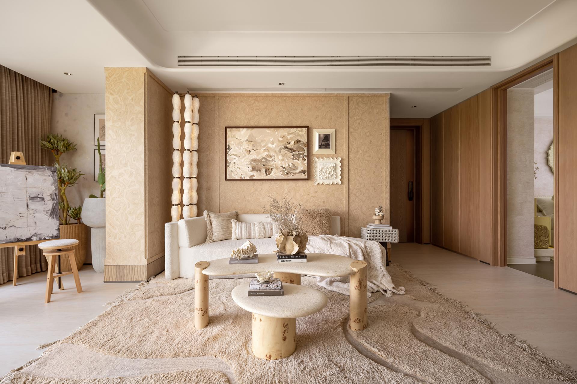 London Design Awards Winner - Central Throne Model Room