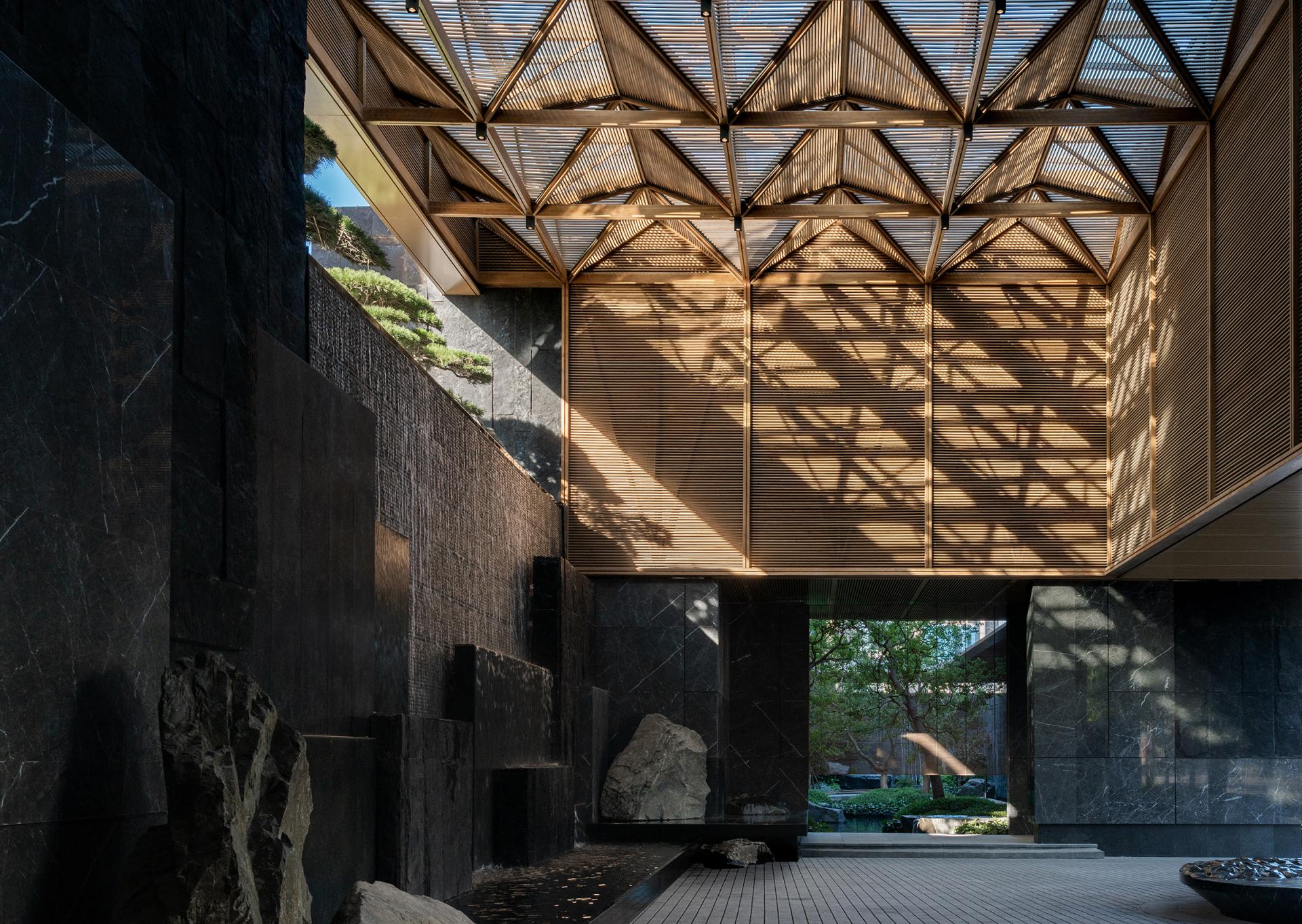 London Design Awards Winner - Classy Mansion