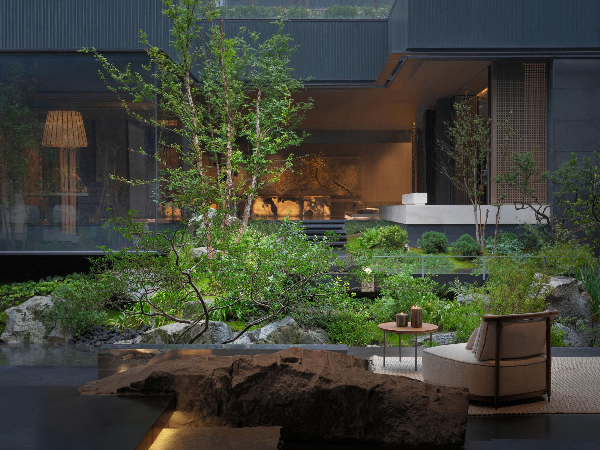London Design Awards Winner - COURTYARD COLLECTION