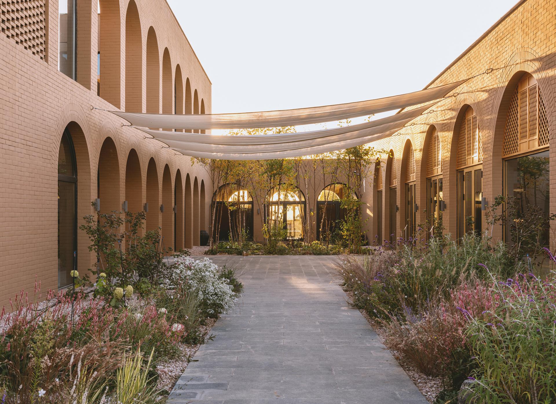 London Design Awards Winner - Blooming Sanctuary, A Rustic Getaway