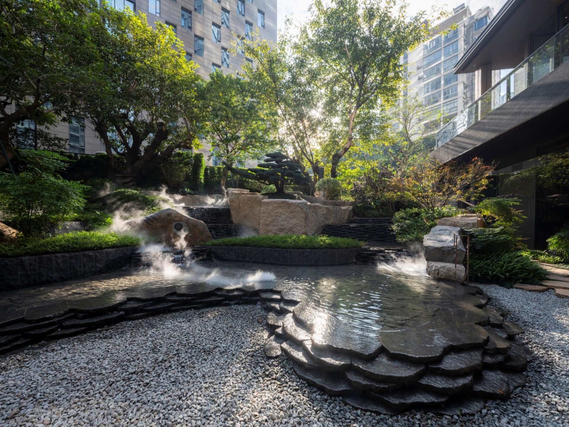 London Design Awards Winner - THE APEX
