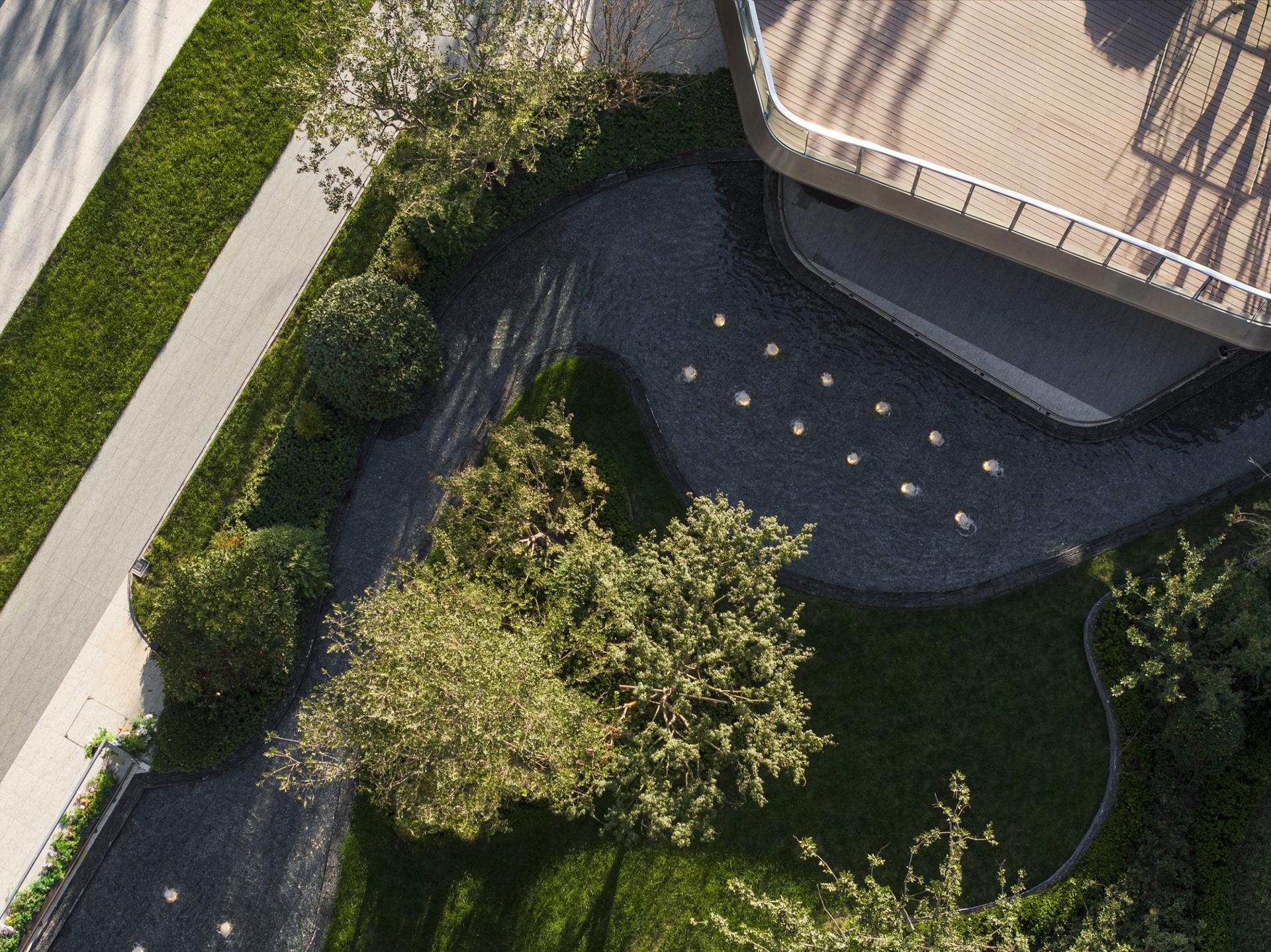 London Design Awards Winner - SPARKLING CITY