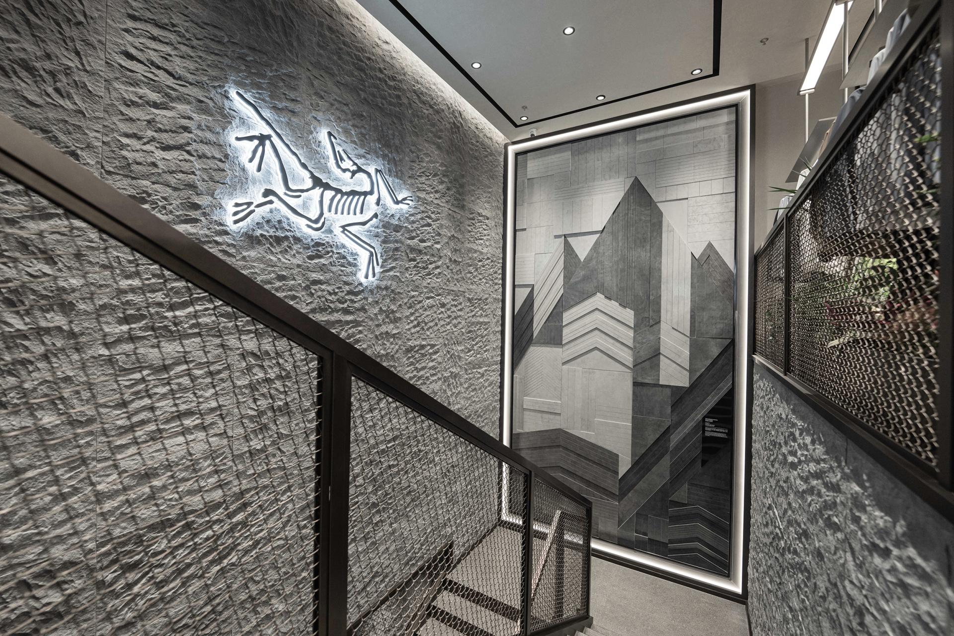 London Design Awards Winner - Arc’teryx Chongqing Starlight 68 Plaza Store
