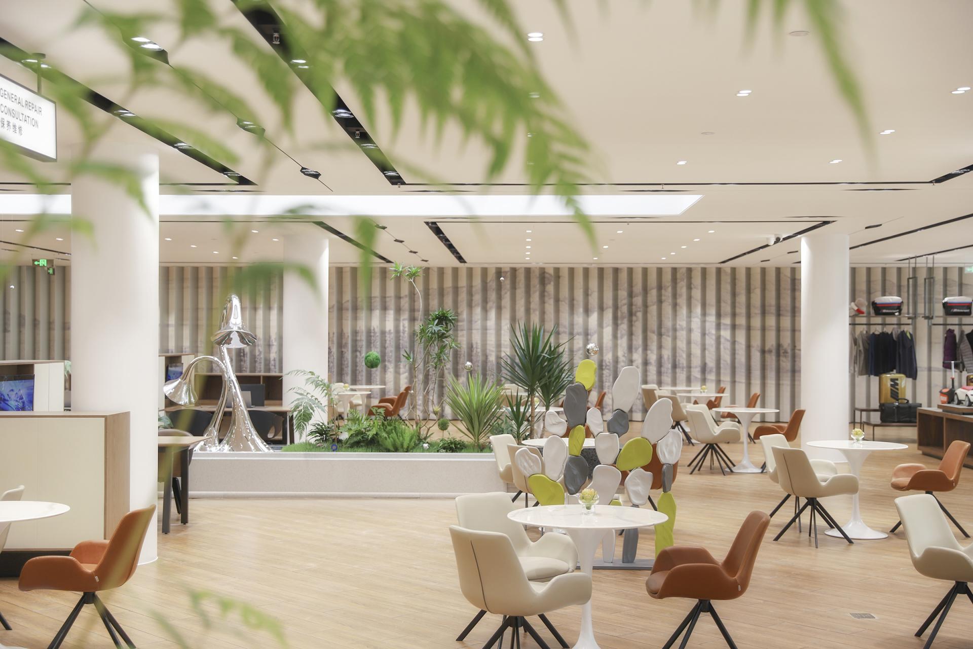 London Design Awards Winner - Beijing Jingbaohang BMW 4S Showroom